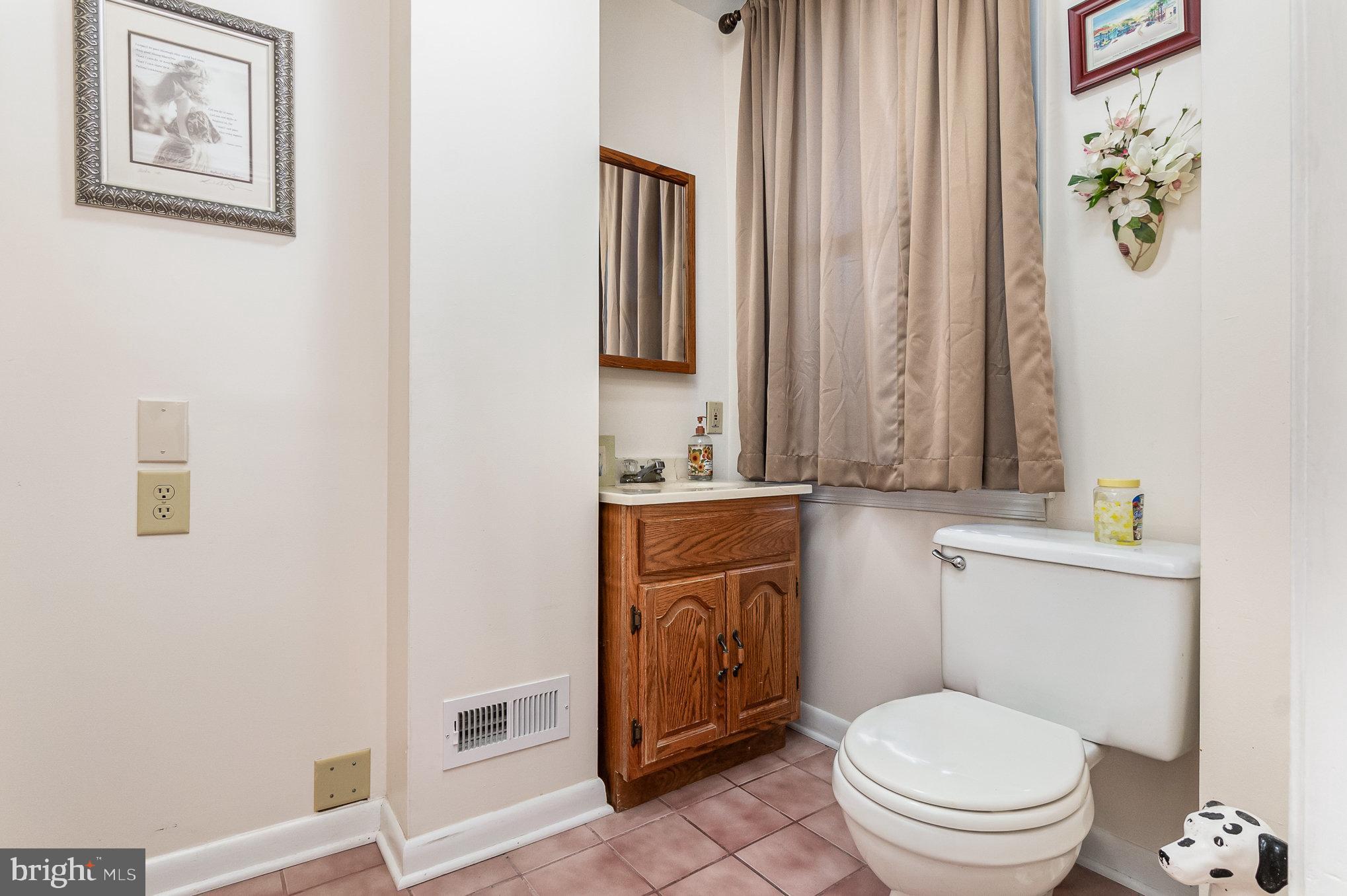 KINGSVILLE - Residential