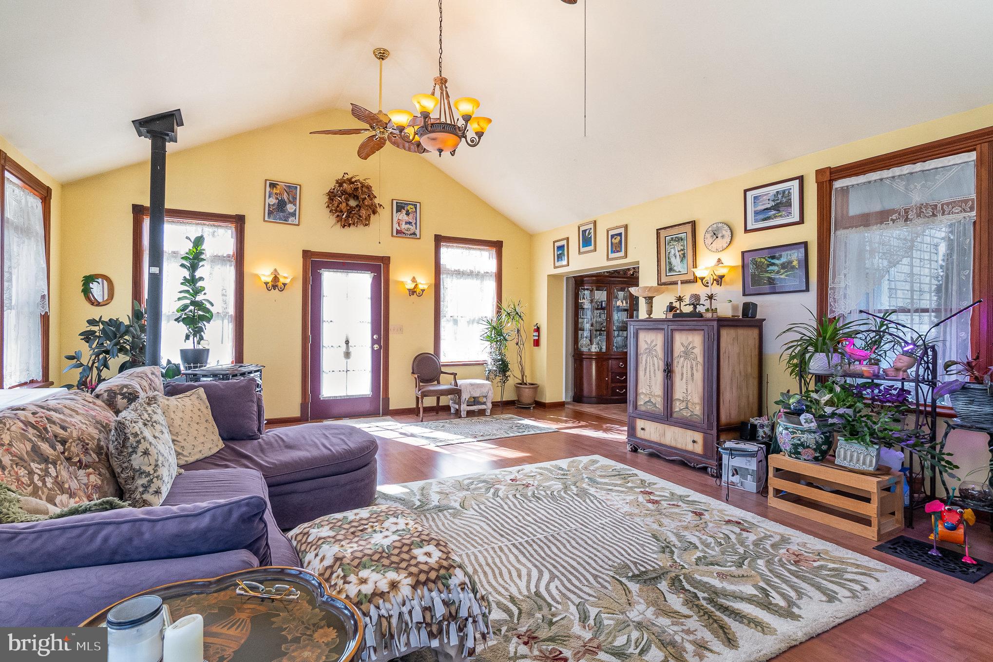 KINGSVILLE - Residential