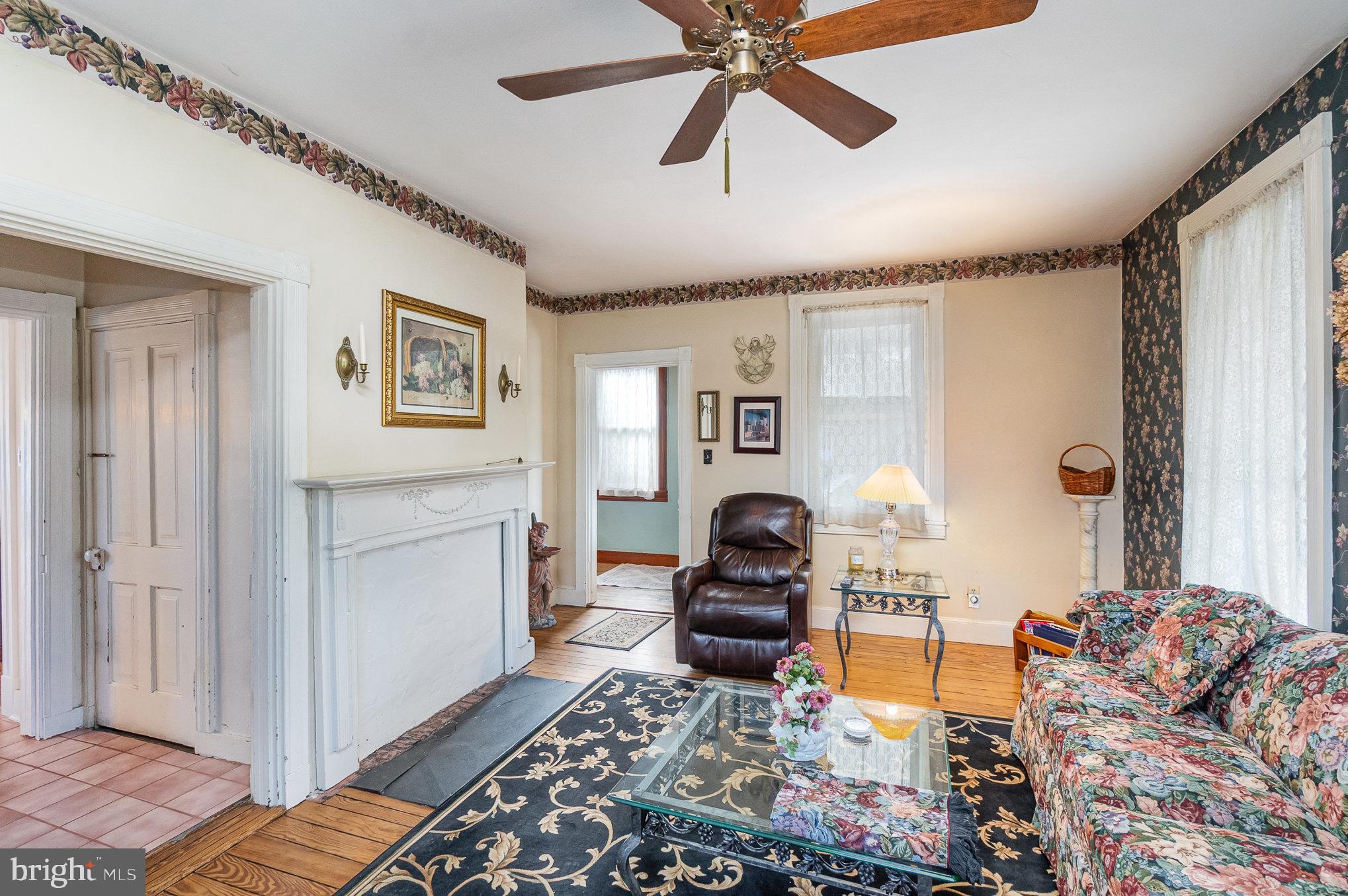 KINGSVILLE - Residential