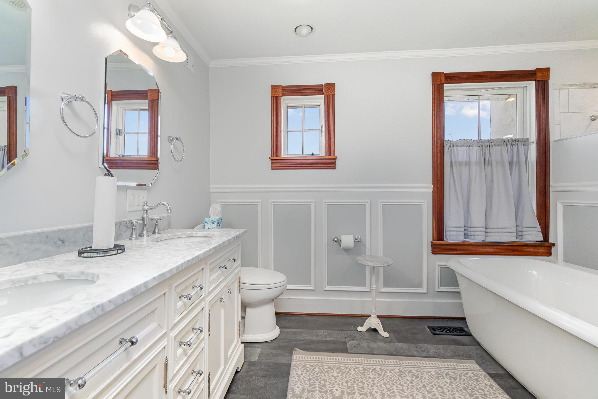 KINGSVILLE - Residential