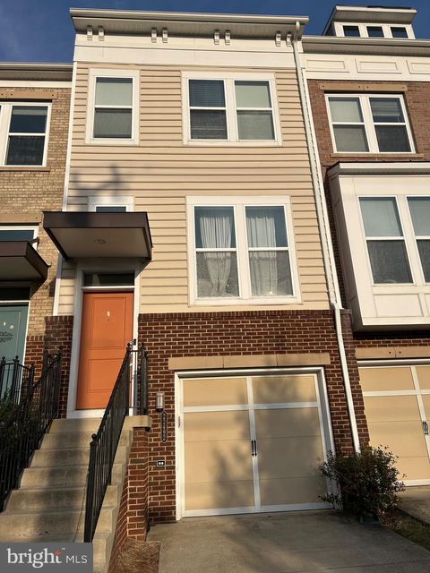 Property photo of 22492 Highcroft Terrace, Brambleton, VA 20148