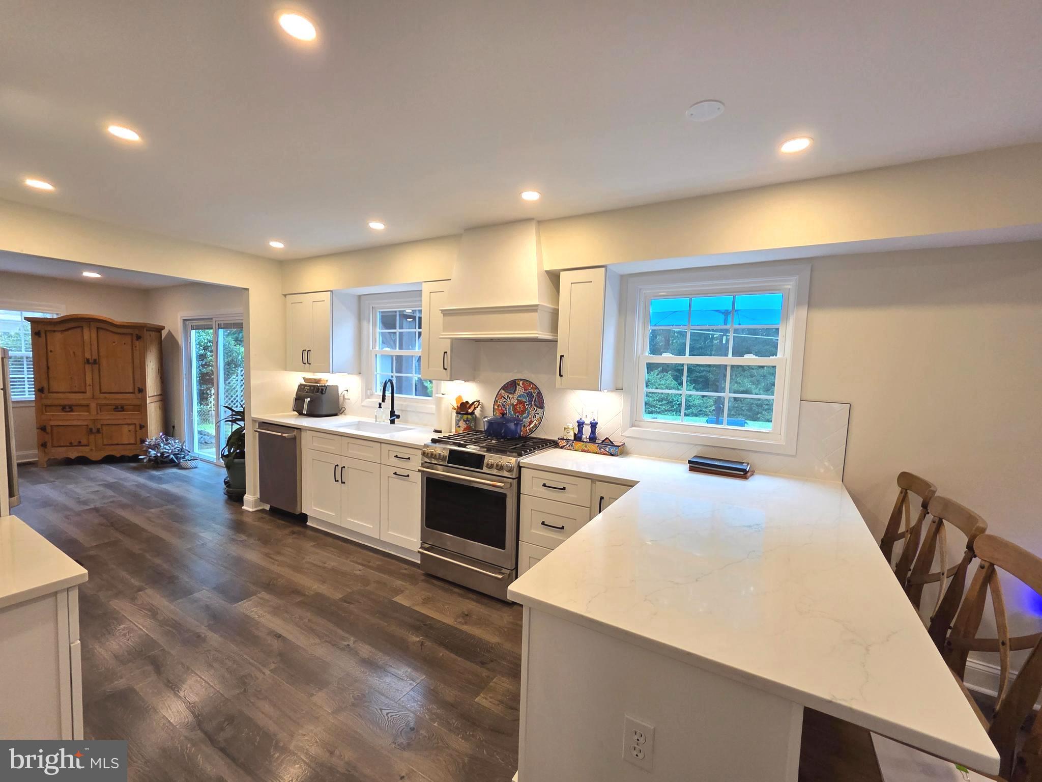 13036 MAPLE VIEW LANE