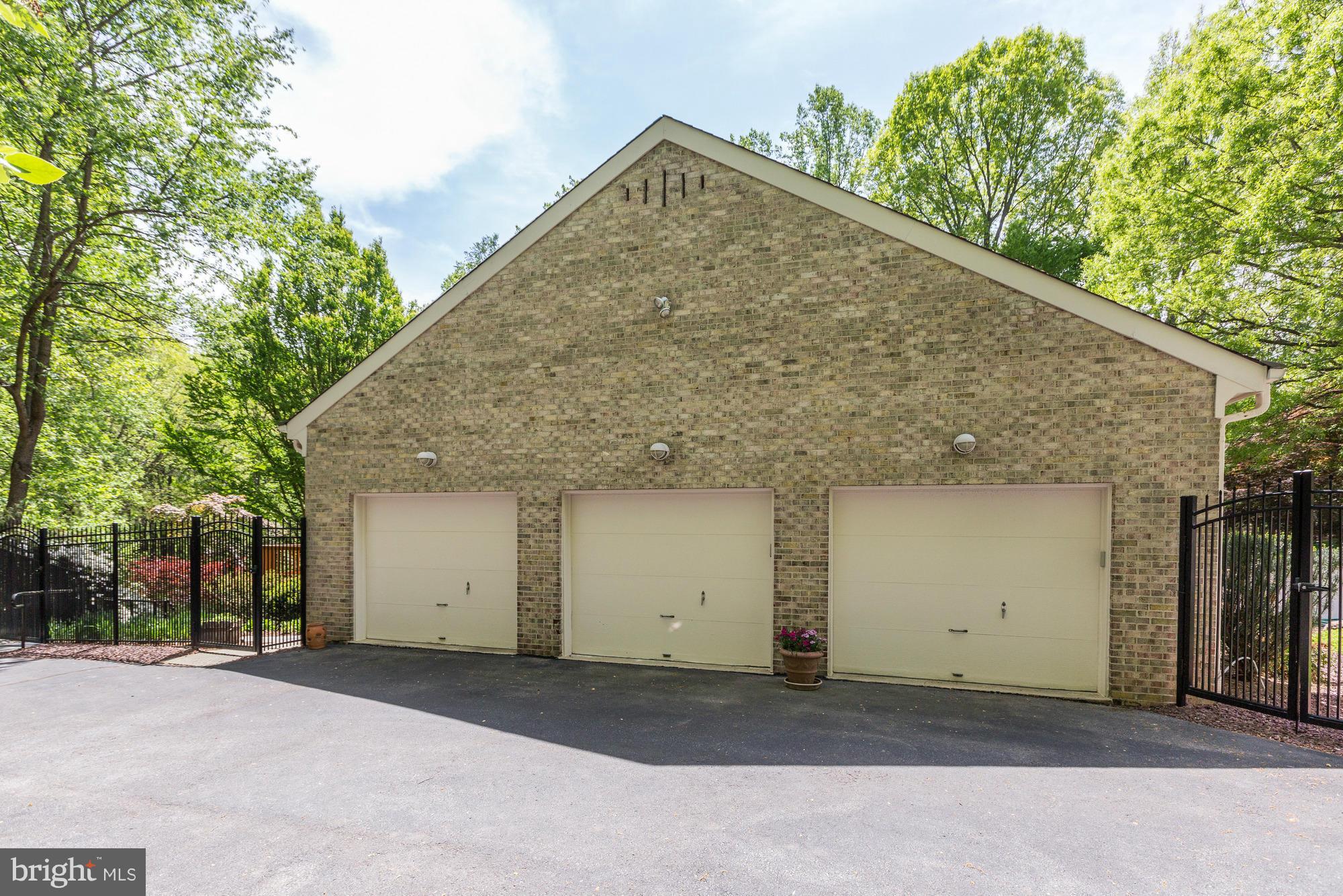 THE PALISADES - Residential