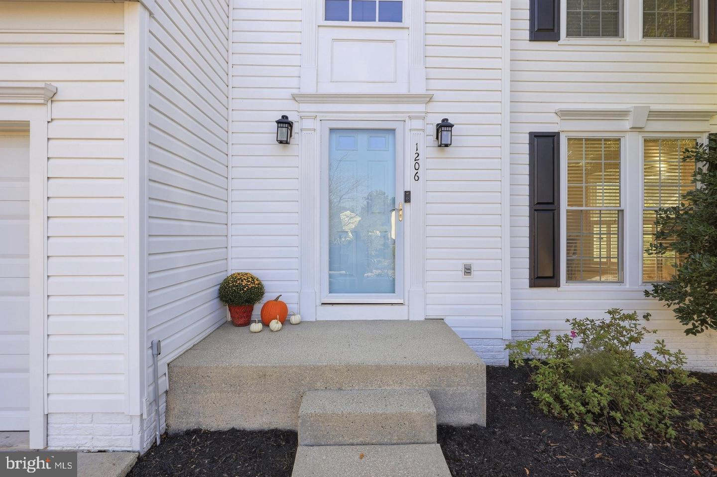 1206 CROSSBOW ROAD