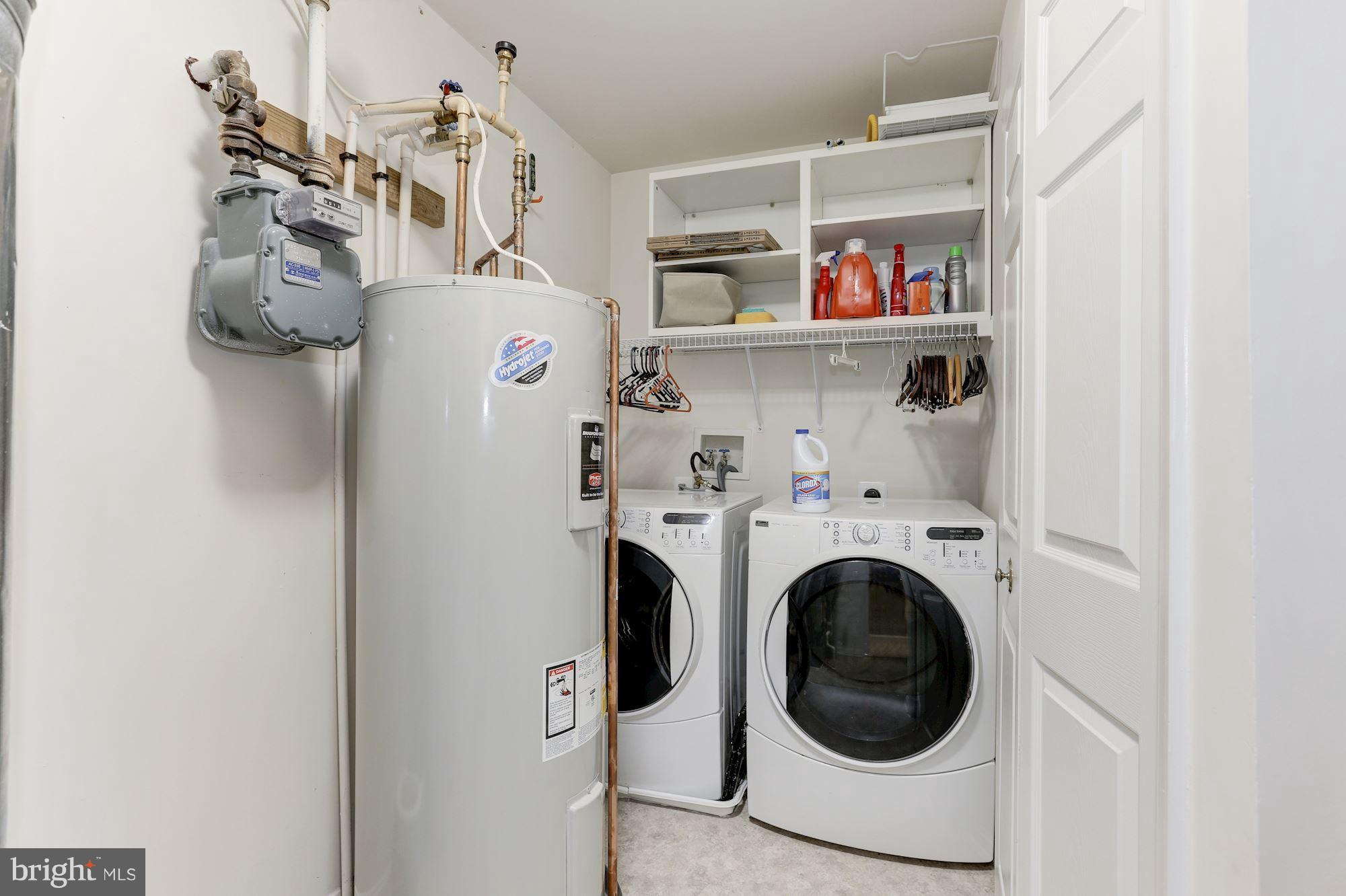 FAIR LAKES - Residential