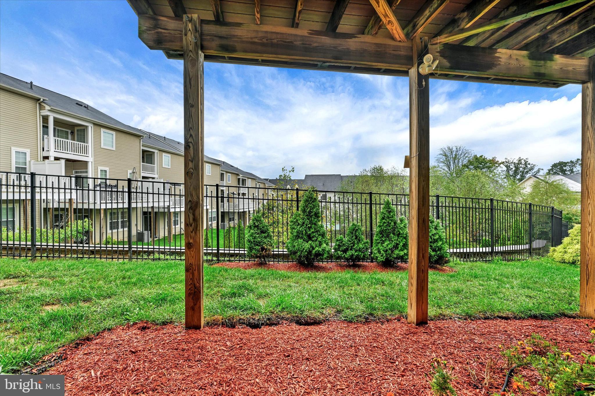 FIELDSTONE FARM - Residential