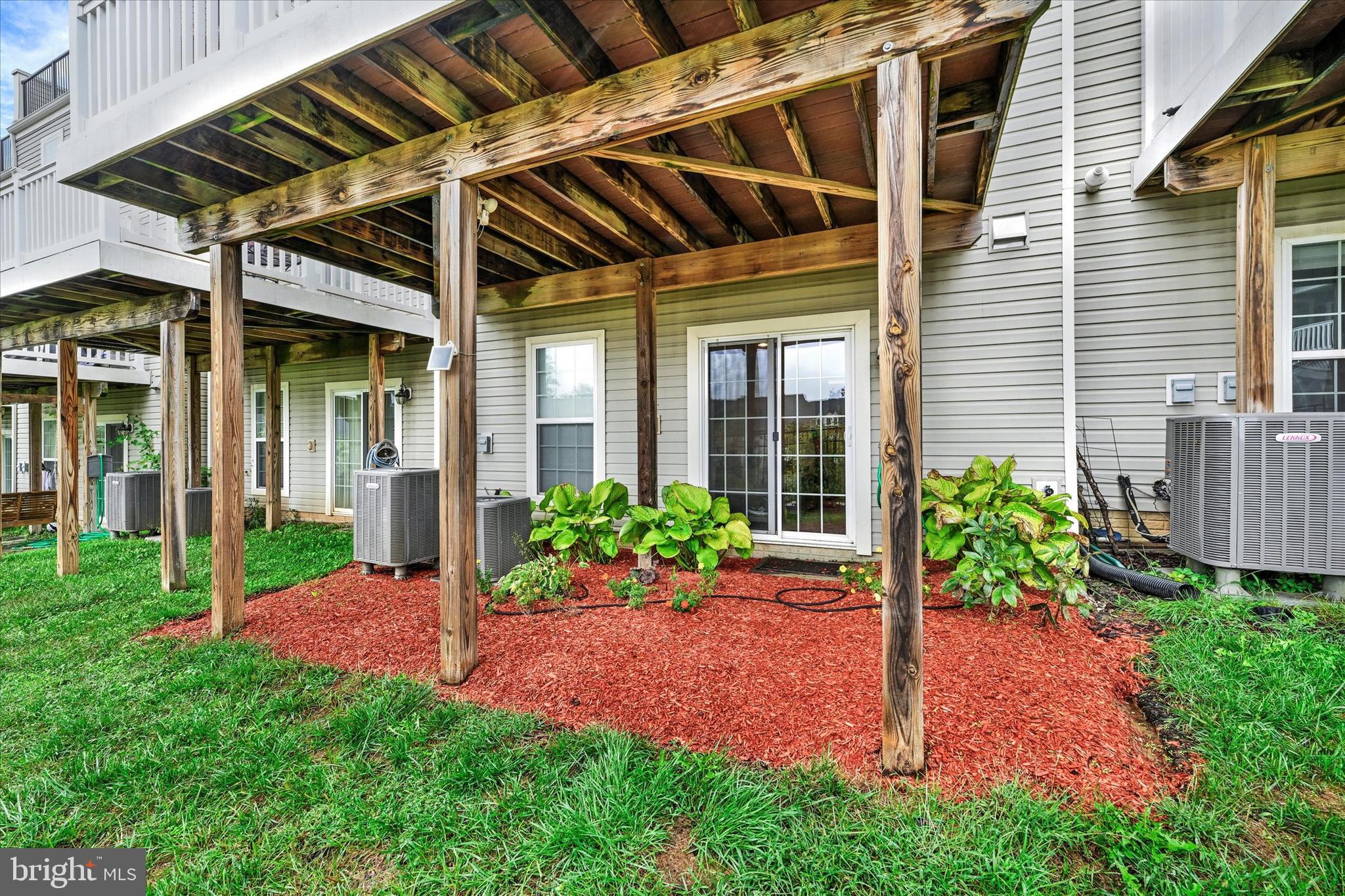 FIELDSTONE FARM - Residential