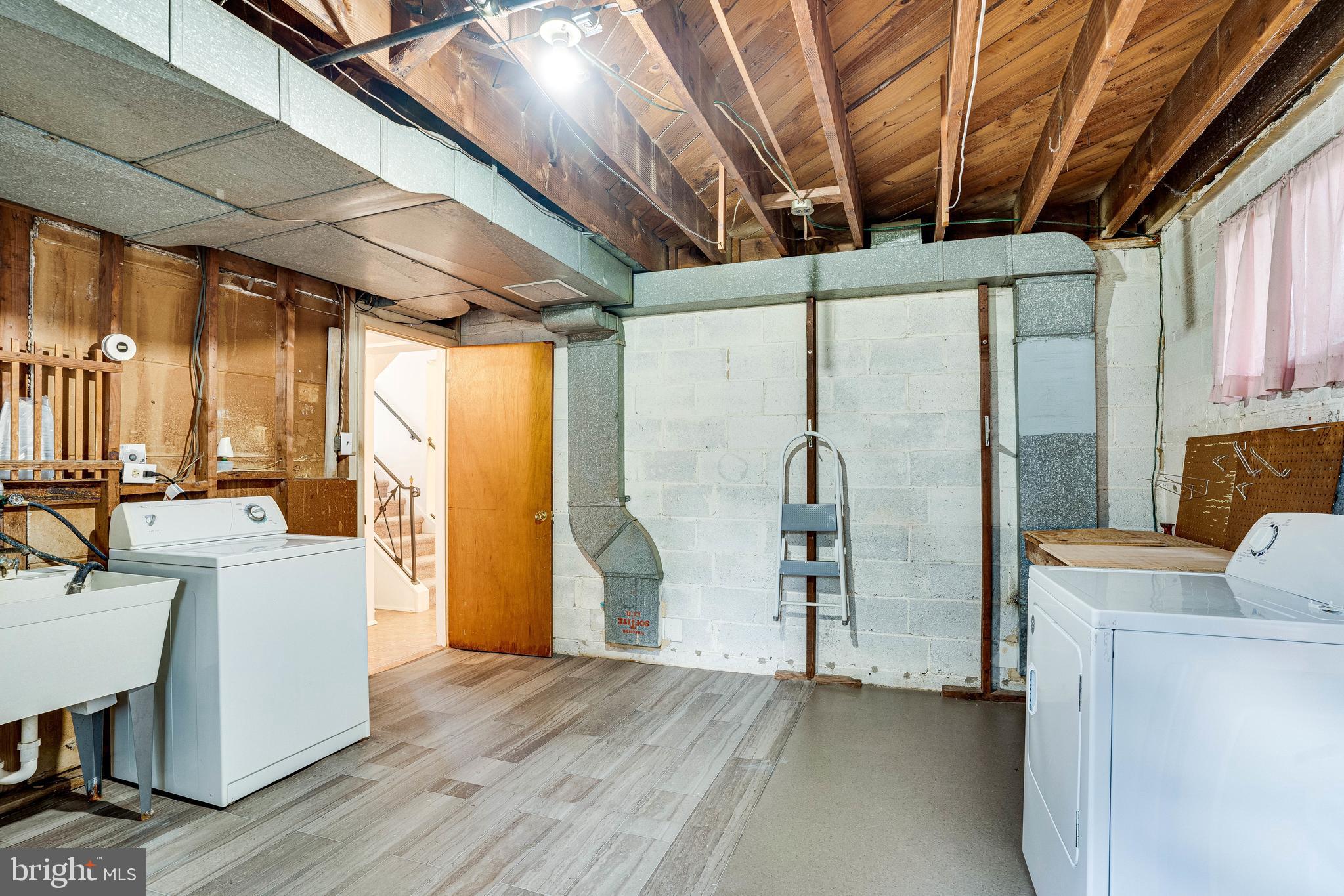 NORTHWOOD KNOLLS - Residential