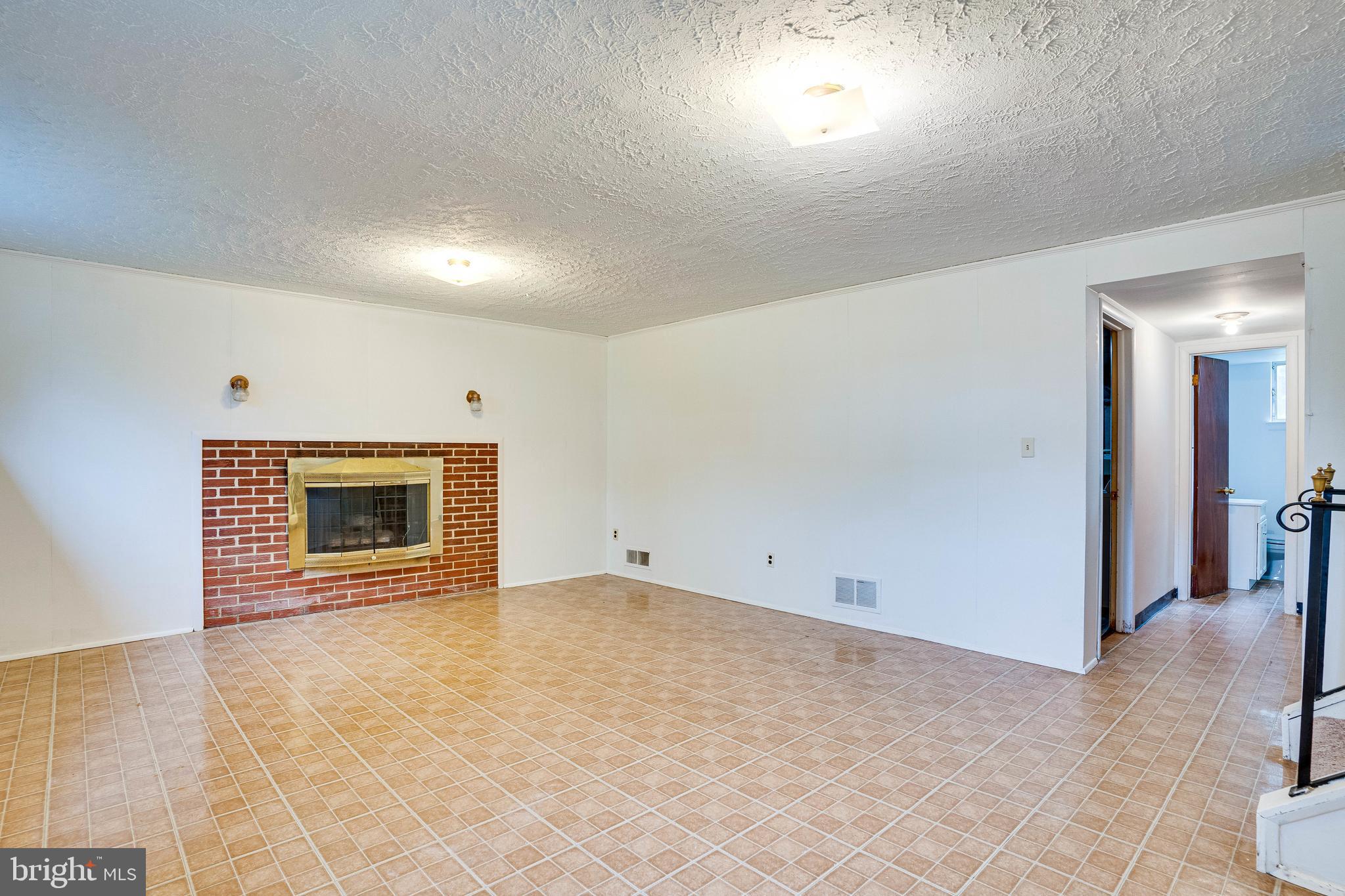 NORTHWOOD KNOLLS - Residential