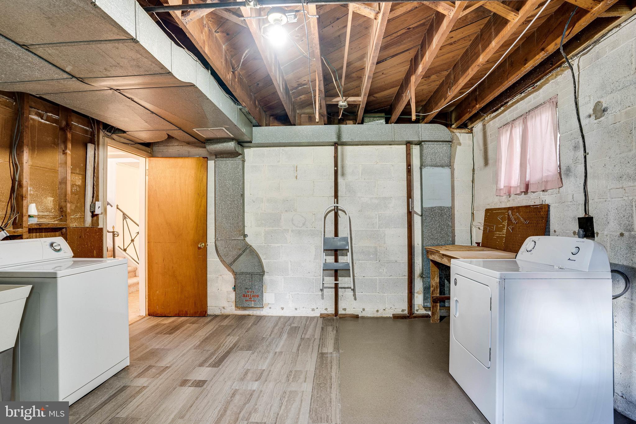 NORTHWOOD KNOLLS - Residential