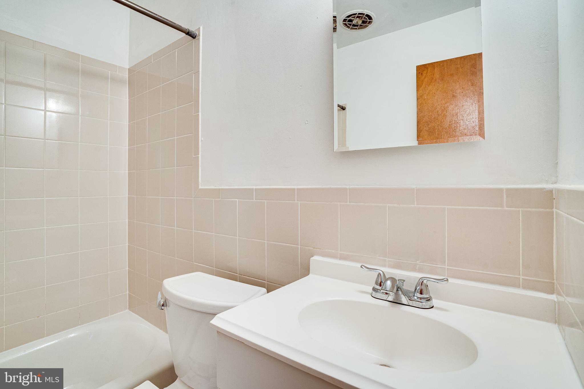 NORTHWOOD KNOLLS - Residential