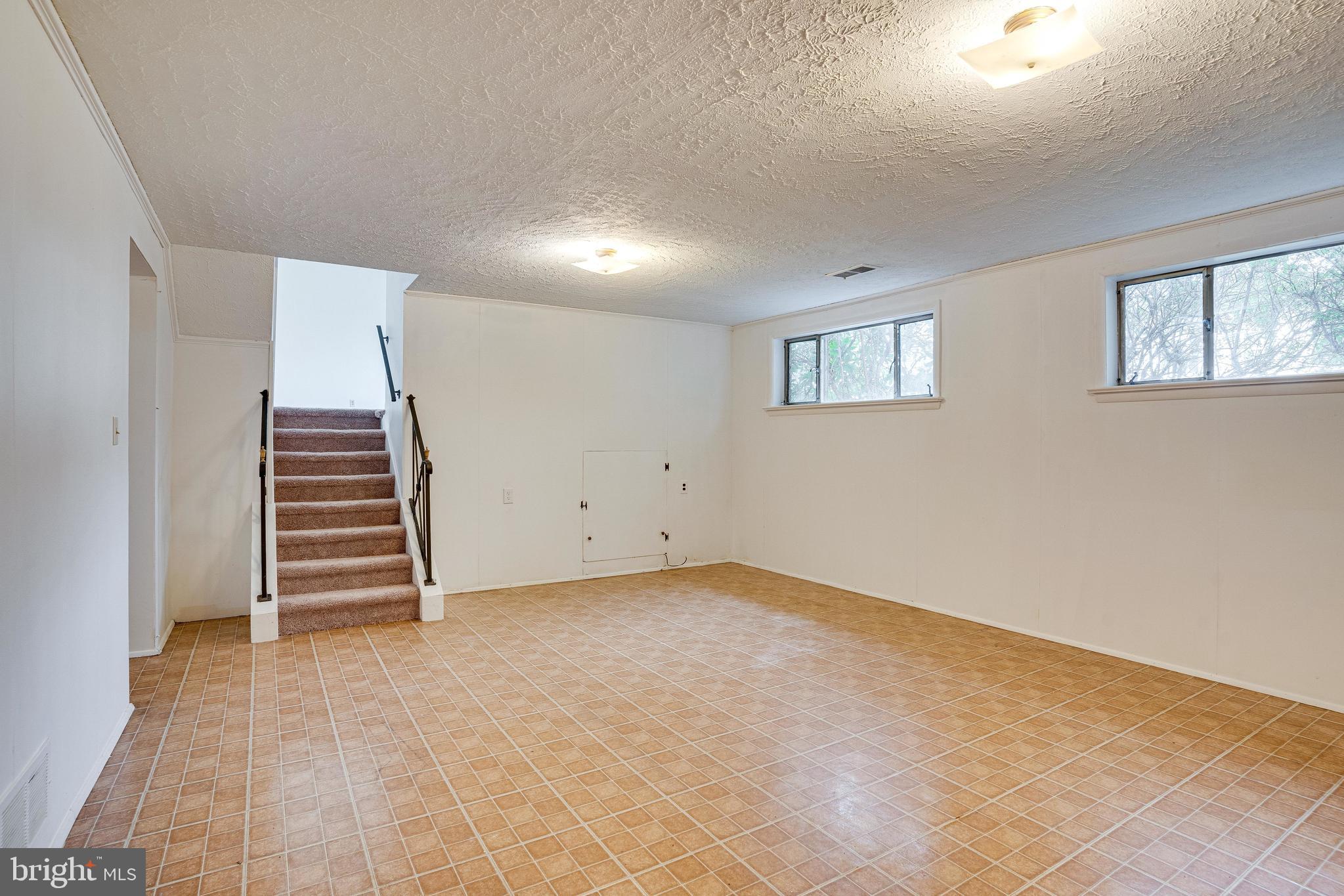 NORTHWOOD KNOLLS - Residential