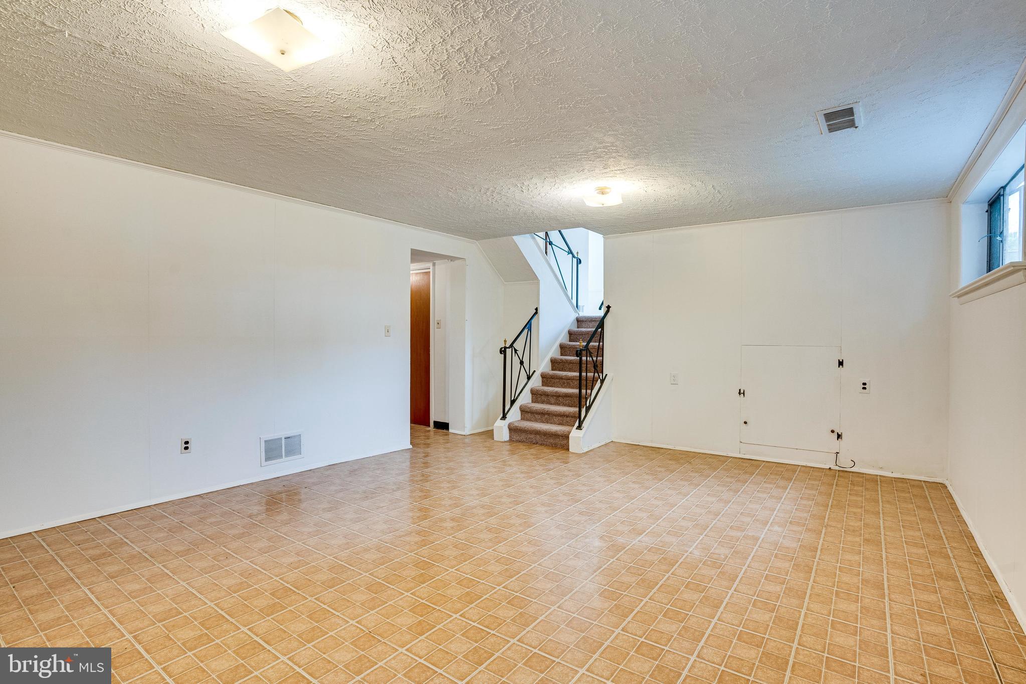 NORTHWOOD KNOLLS - Residential