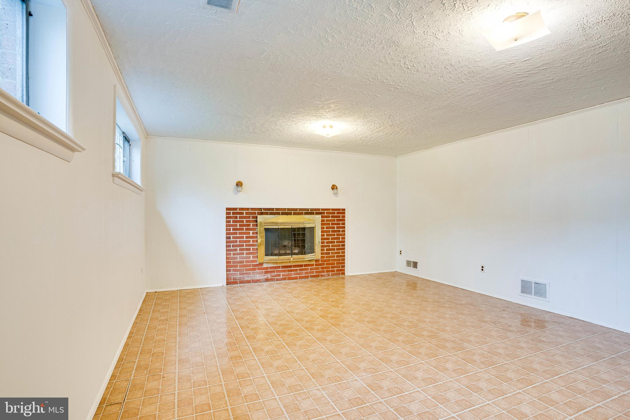 NORTHWOOD KNOLLS - Residential