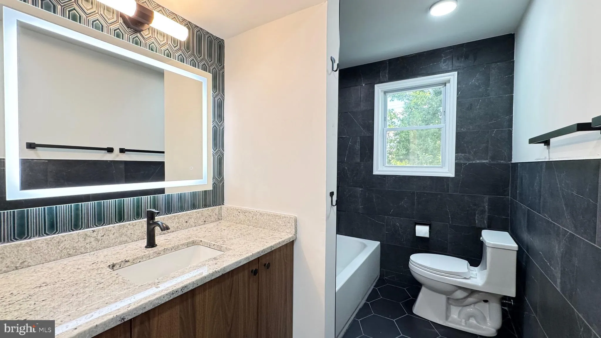 Somerdale, New Jersey 08083, United States, 3 Bedrooms Bedrooms, ,1 BathroomBathrooms,Residential,Active,210498