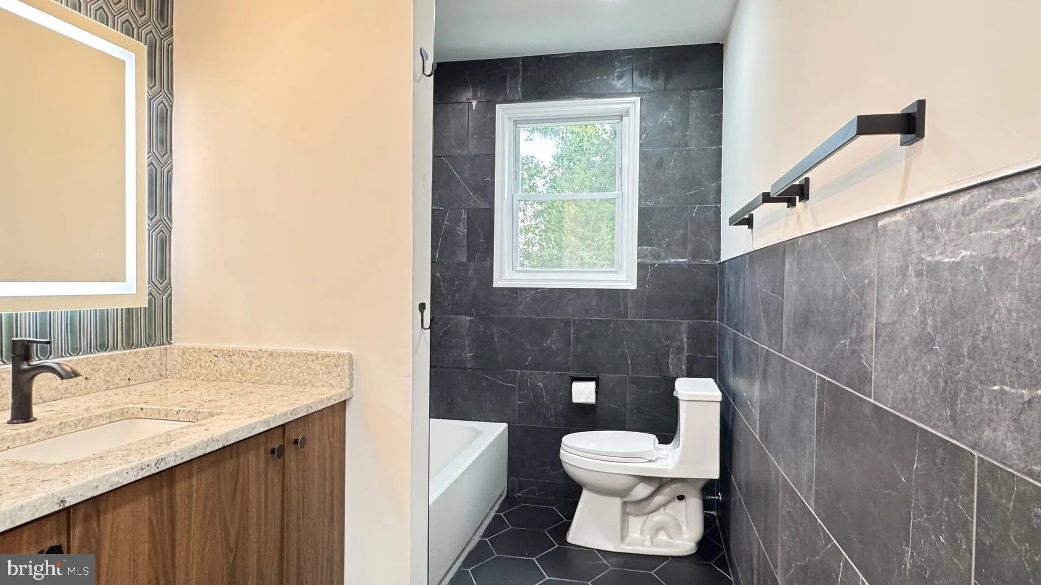 Somerdale, New Jersey 08083, United States, 3 Bedrooms Bedrooms, ,1 BathroomBathrooms,Residential,Active,210498