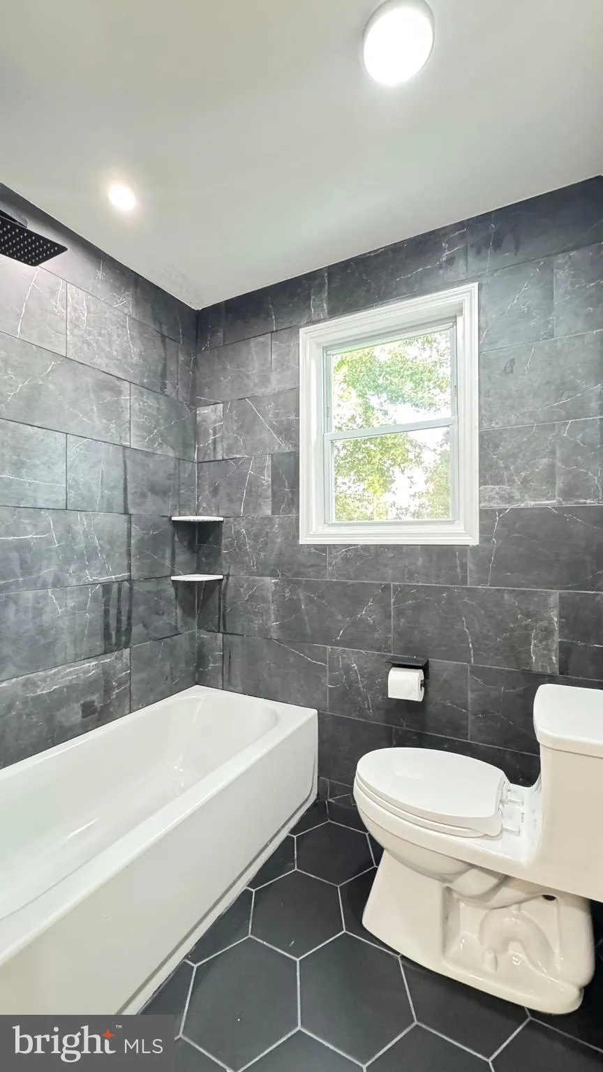 Somerdale, New Jersey 08083, United States, 3 Bedrooms Bedrooms, ,1 BathroomBathrooms,Residential,Active,210498