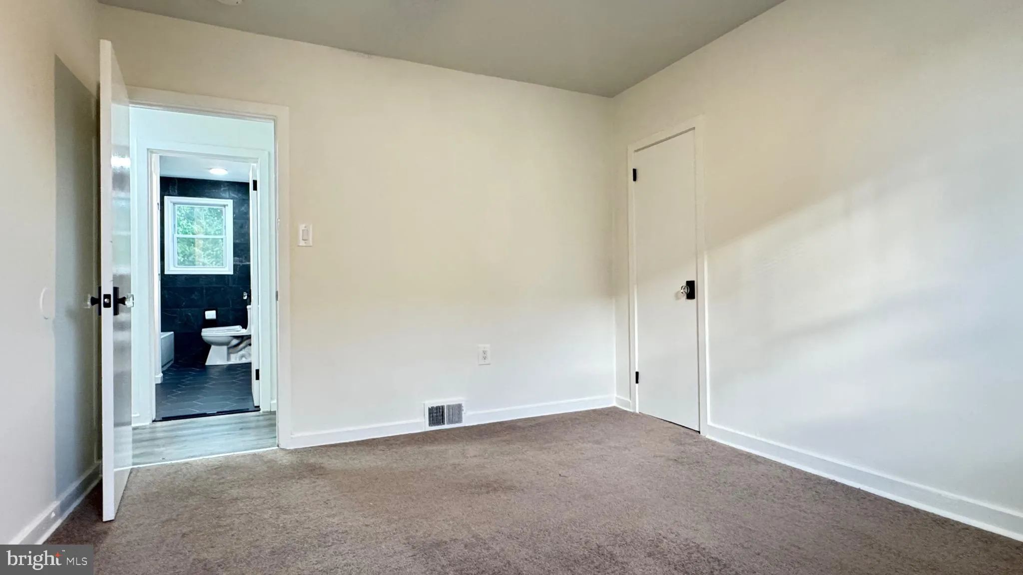 Somerdale, New Jersey 08083, United States, 3 Bedrooms Bedrooms, ,1 BathroomBathrooms,Residential,Active,210498