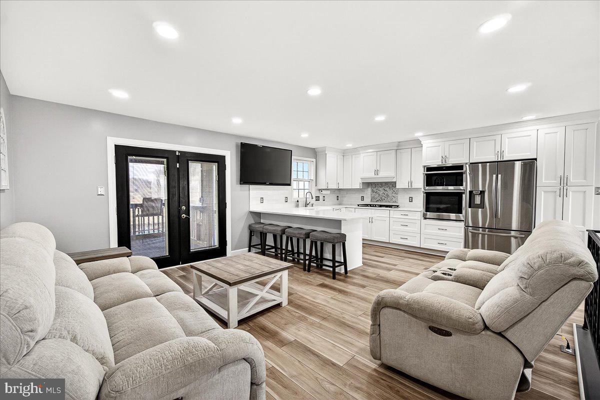 DISCOVERY - Residential