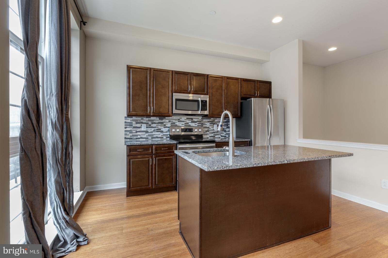 EAST KENSINGTON - Residential Lease