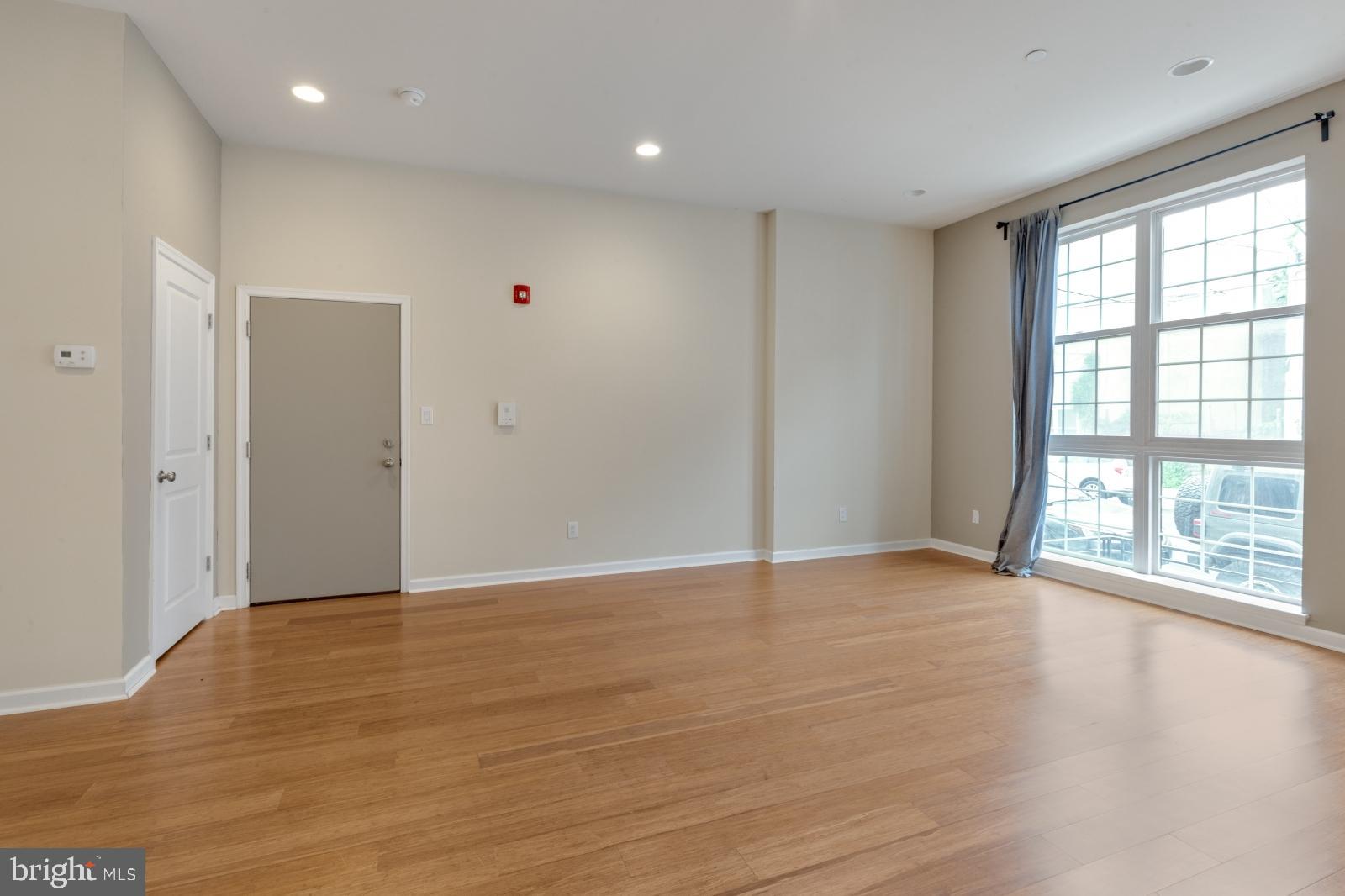 EAST KENSINGTON - Residential Lease