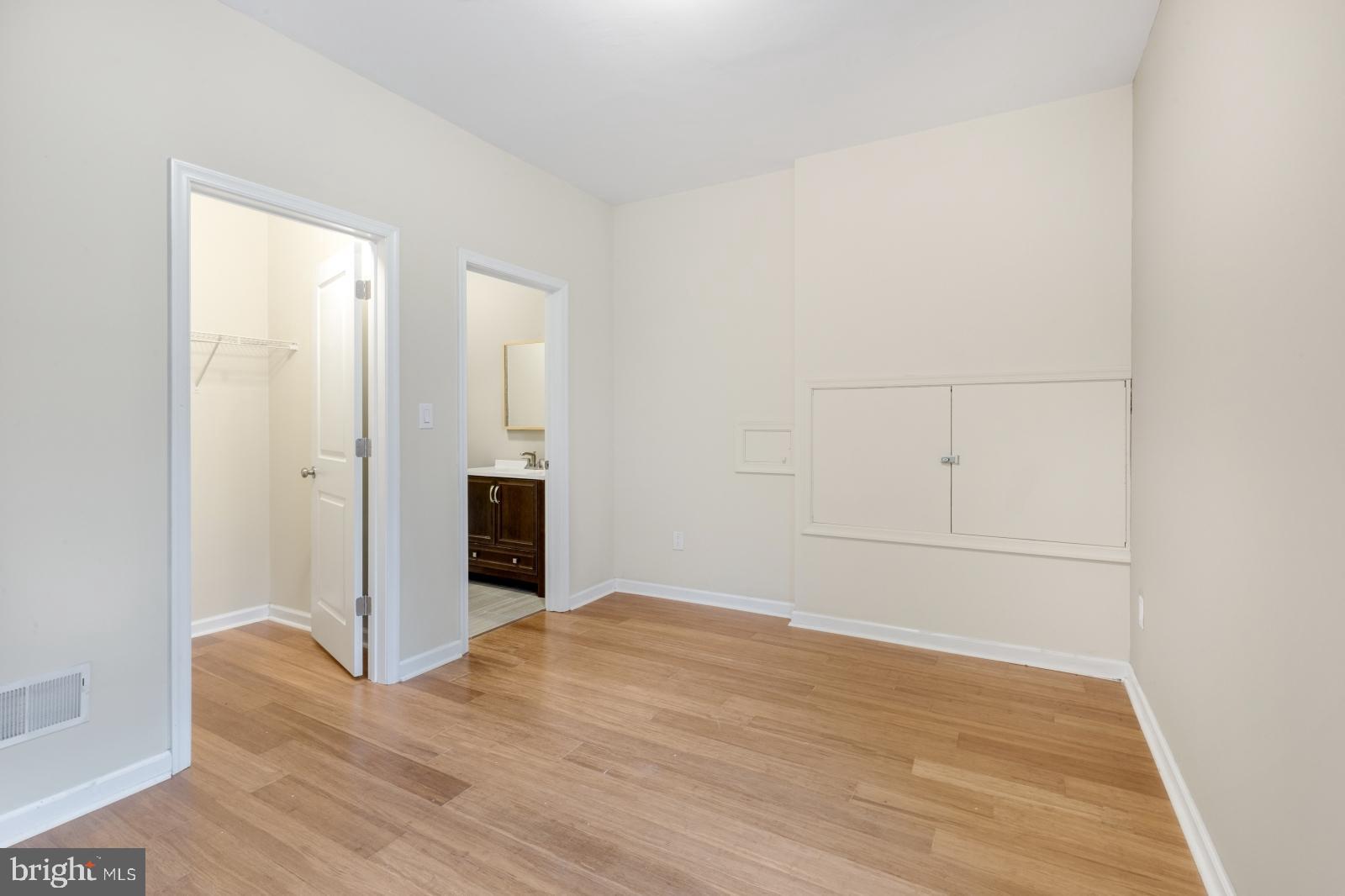 EAST KENSINGTON - Residential Lease