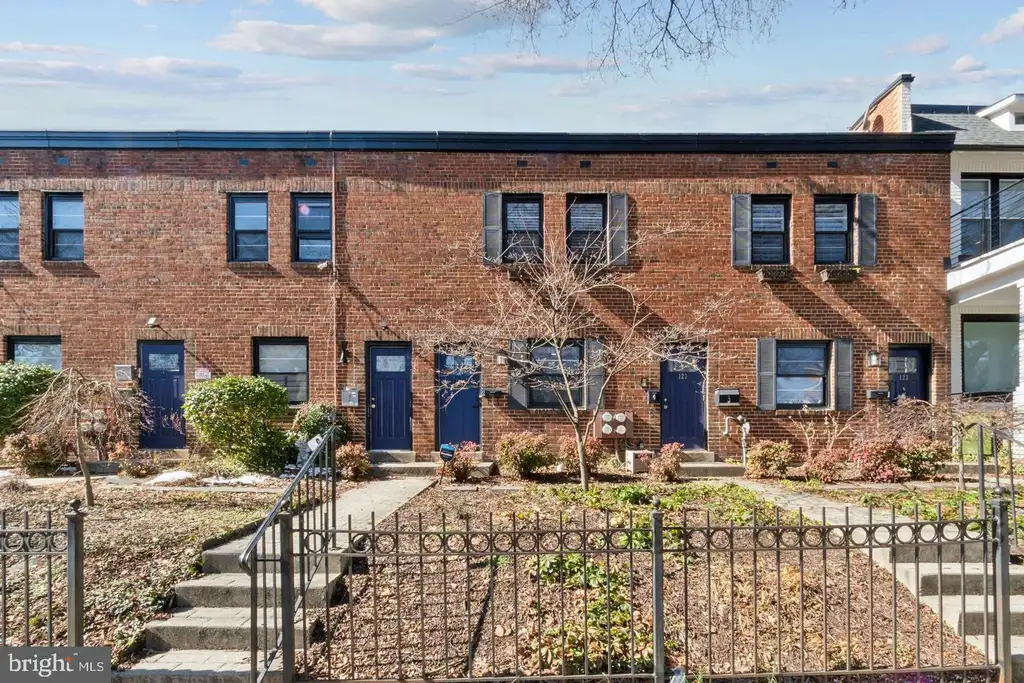 123 17th Street SE Unit 2, Washington, DC 20003
