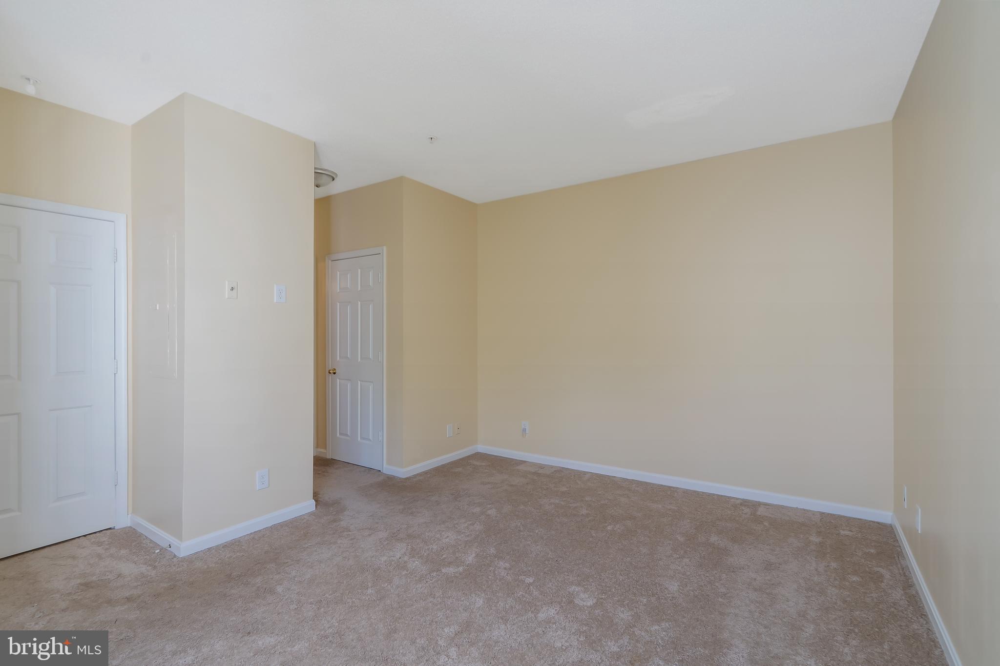 RIVERSIDE - Residential