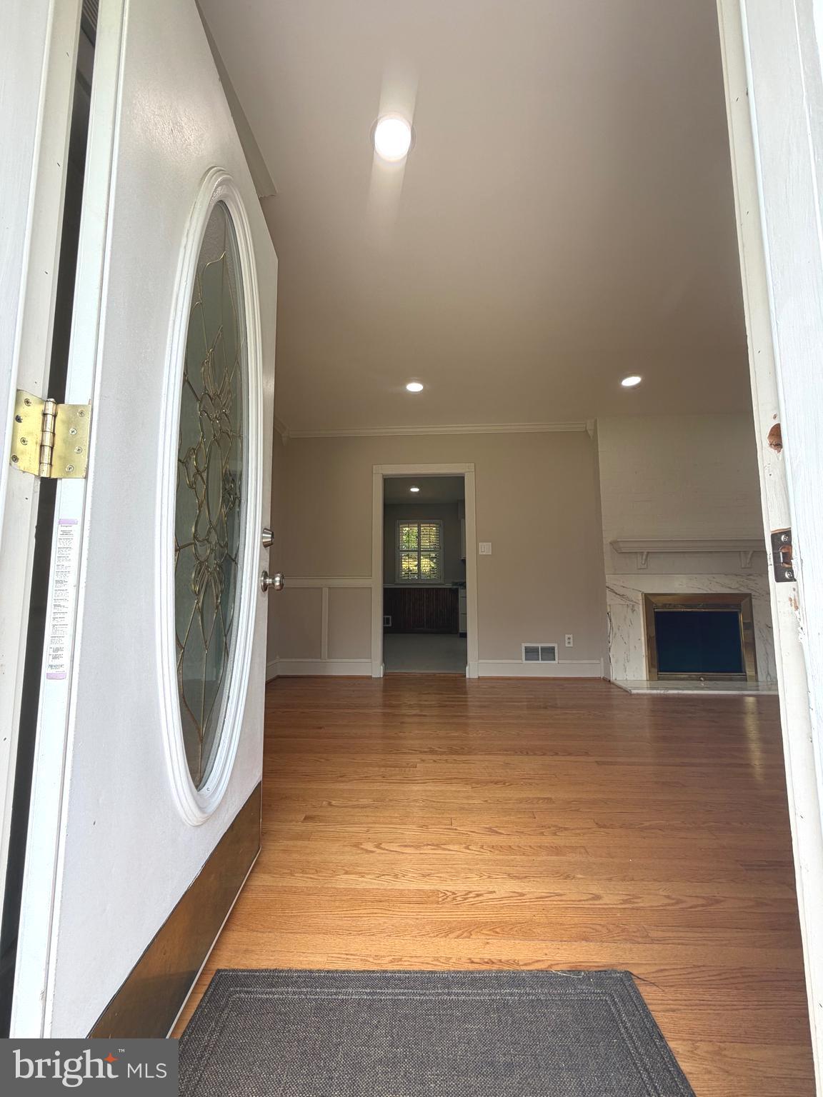 3704 BEVAN DRIVE