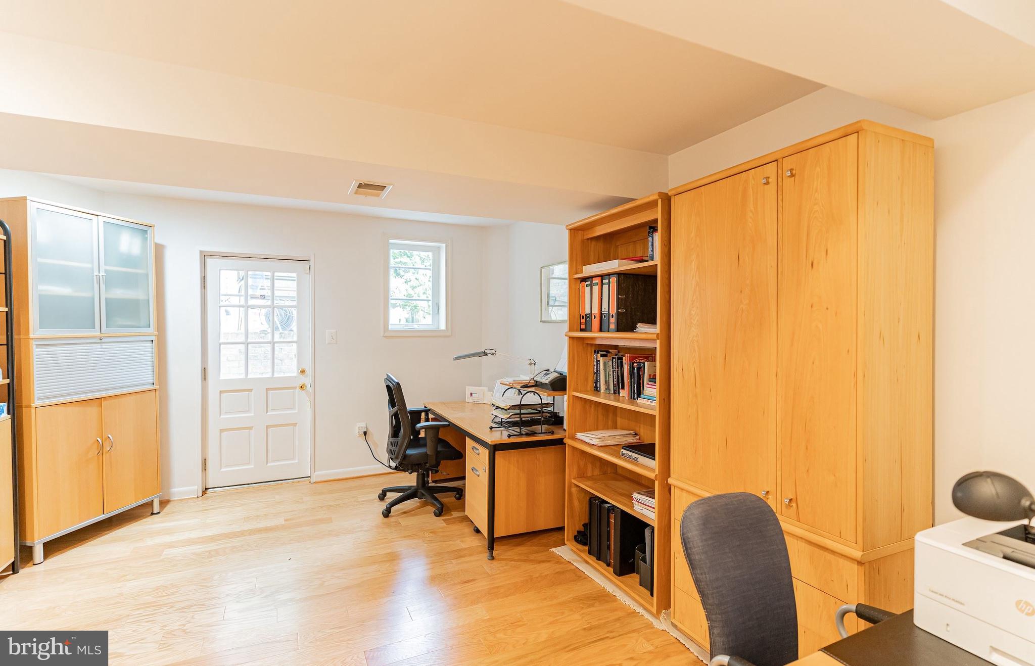 POTOMAC VILLAGE - Residential