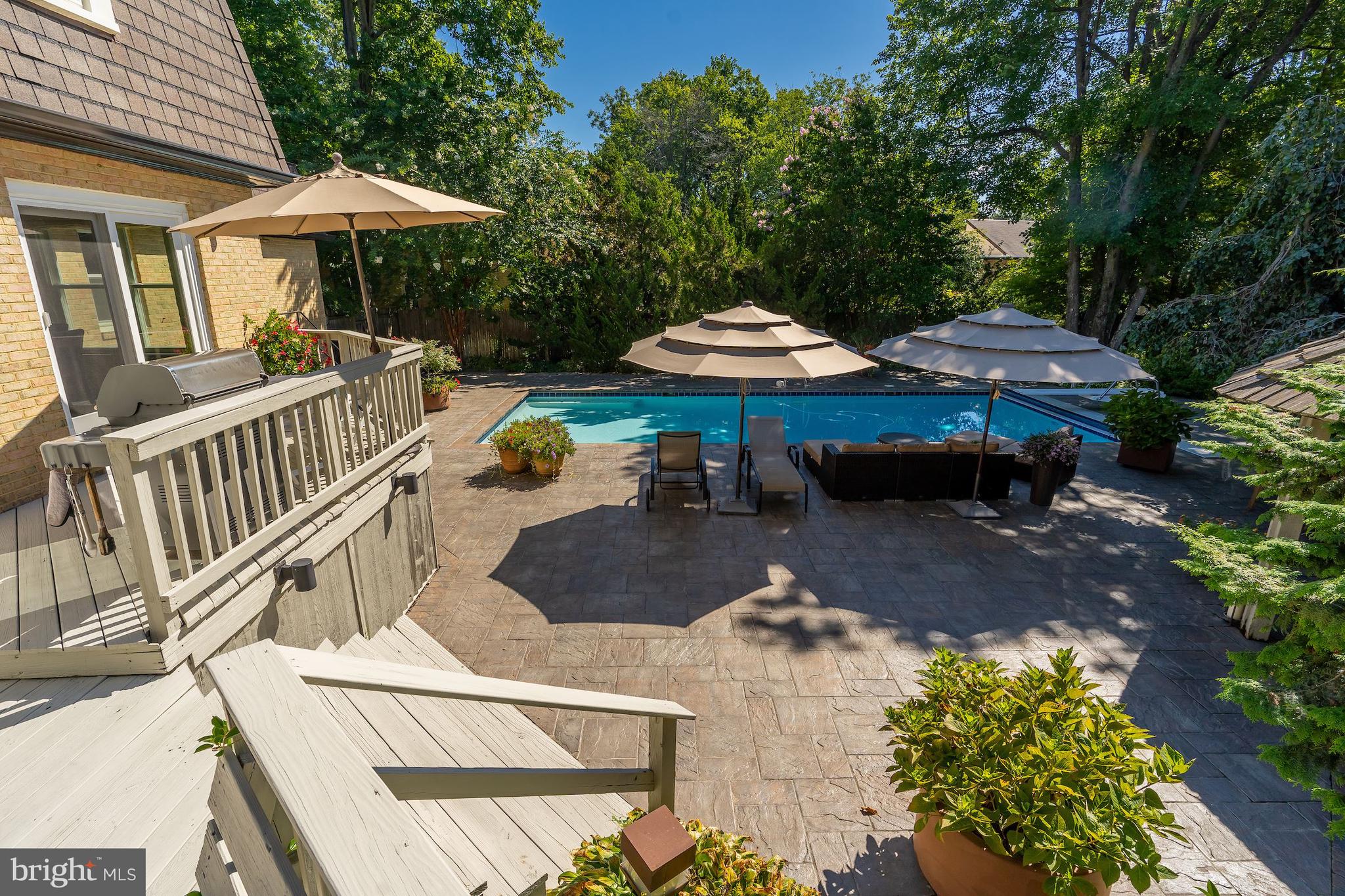 POTOMAC VILLAGE - Residential