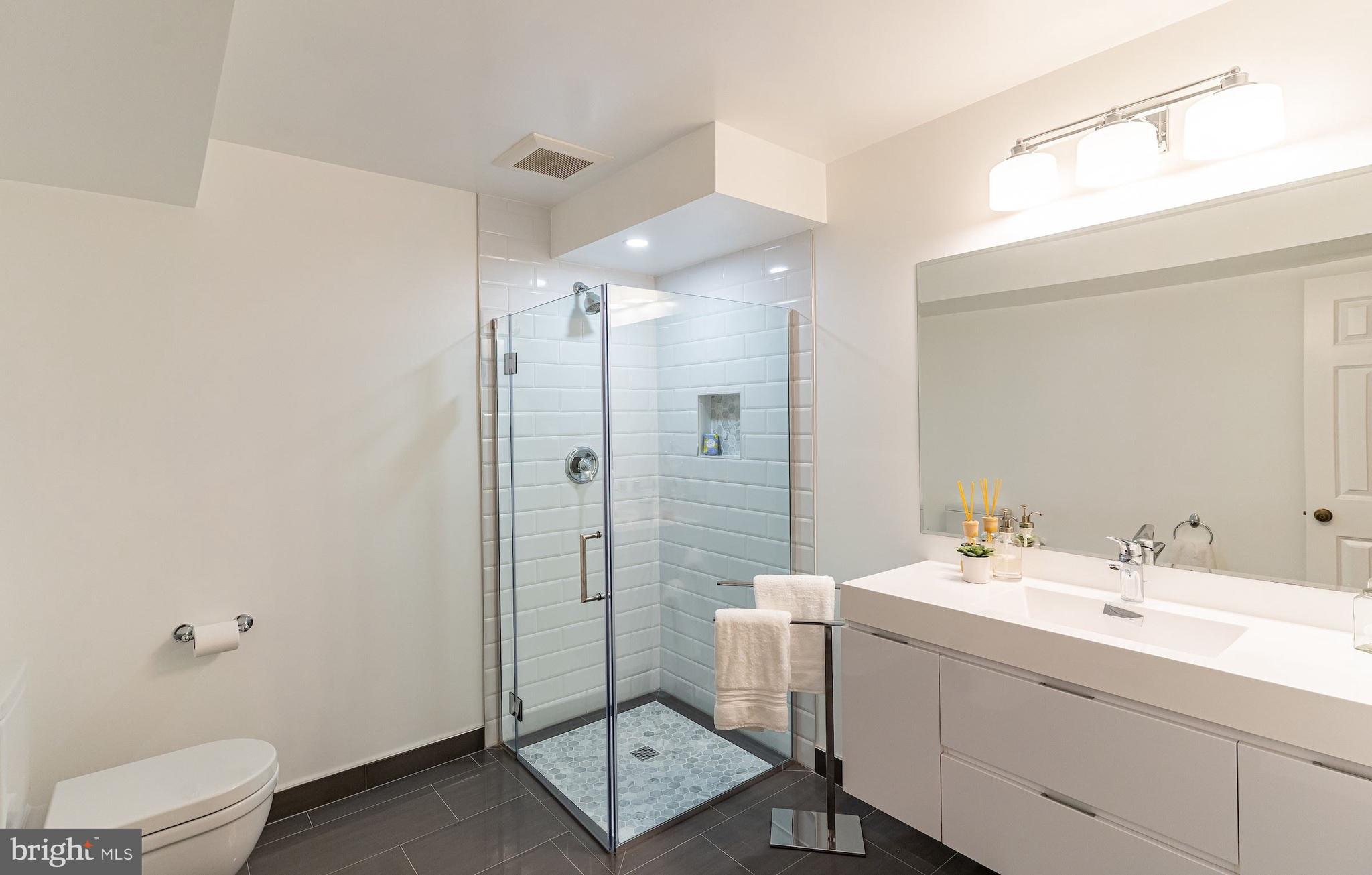 POTOMAC VILLAGE - Residential