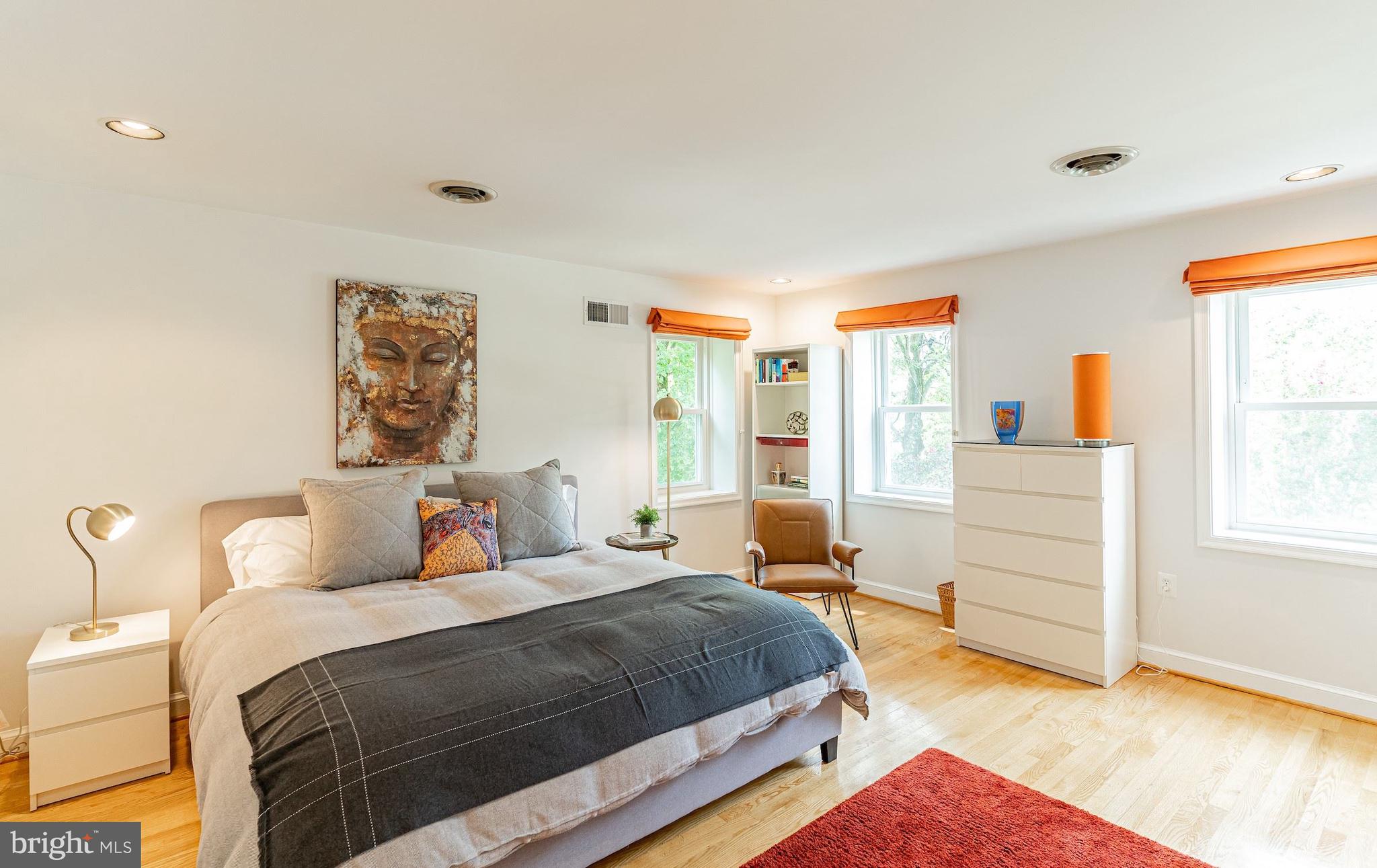 POTOMAC VILLAGE - Residential