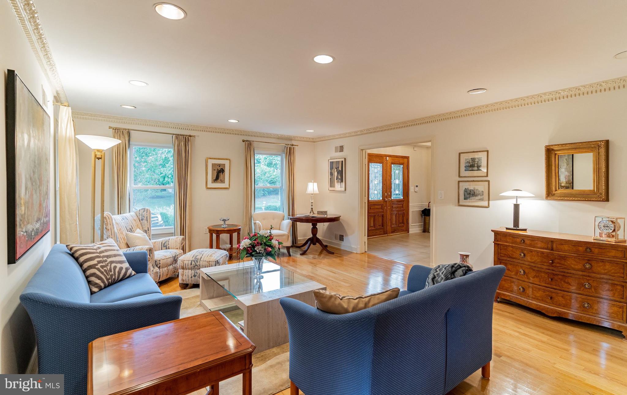 POTOMAC VILLAGE - Residential