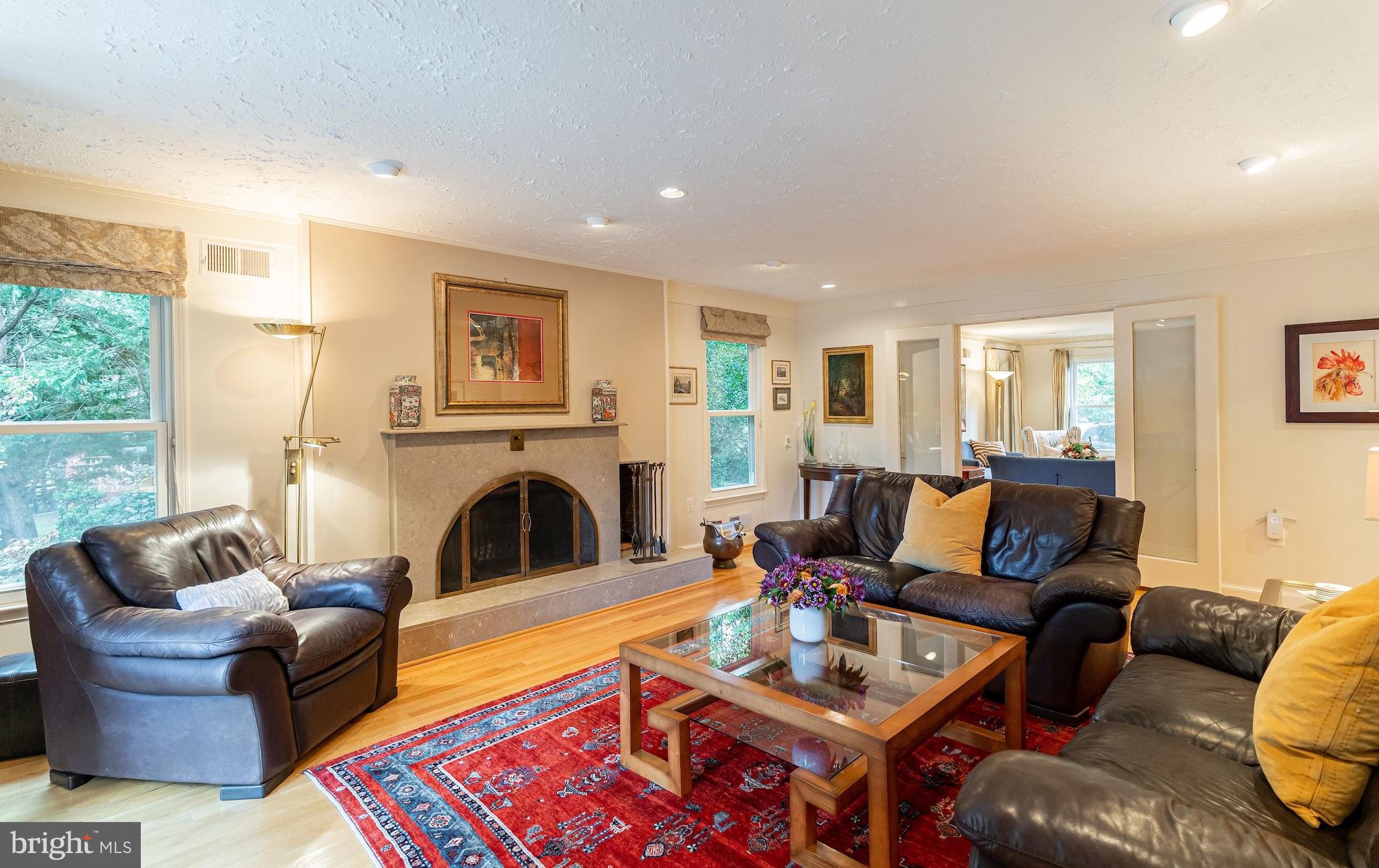 POTOMAC VILLAGE - Residential