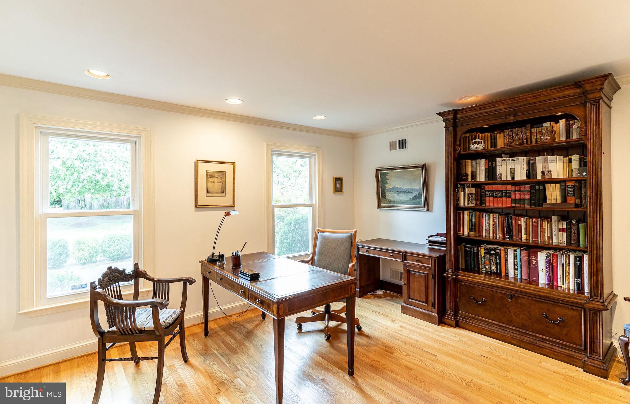 POTOMAC VILLAGE - Residential