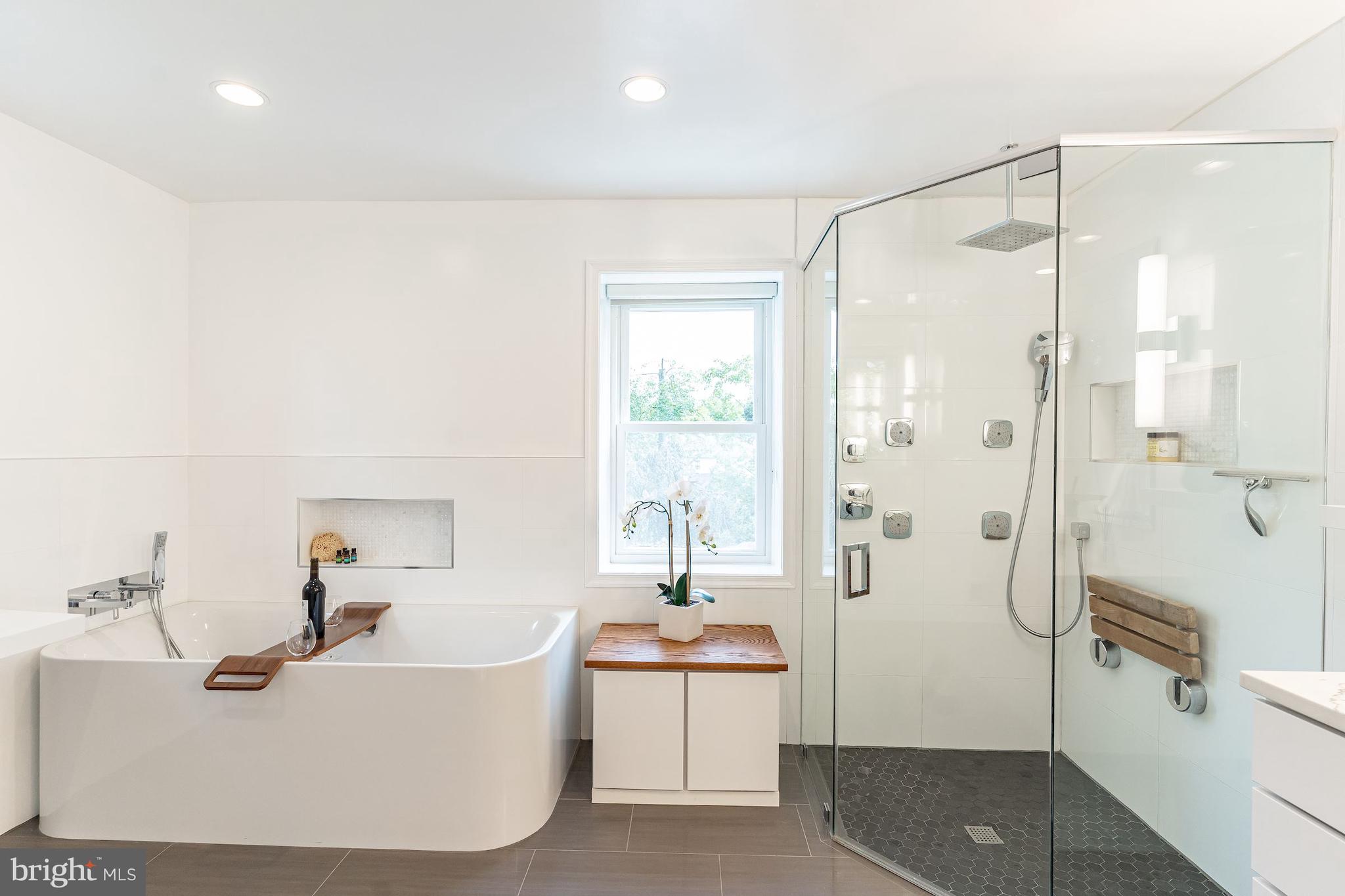 POTOMAC VILLAGE - Residential