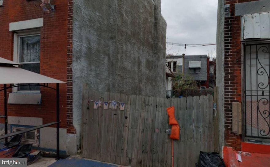 New construction almost complete few blocks over on 800 block of E Hilton Street. This vacant lot is 14 ft wide X 48 ft deep. Zoned RSA5. Perfect for another new project in the area. Seller is motivated and has clear title.