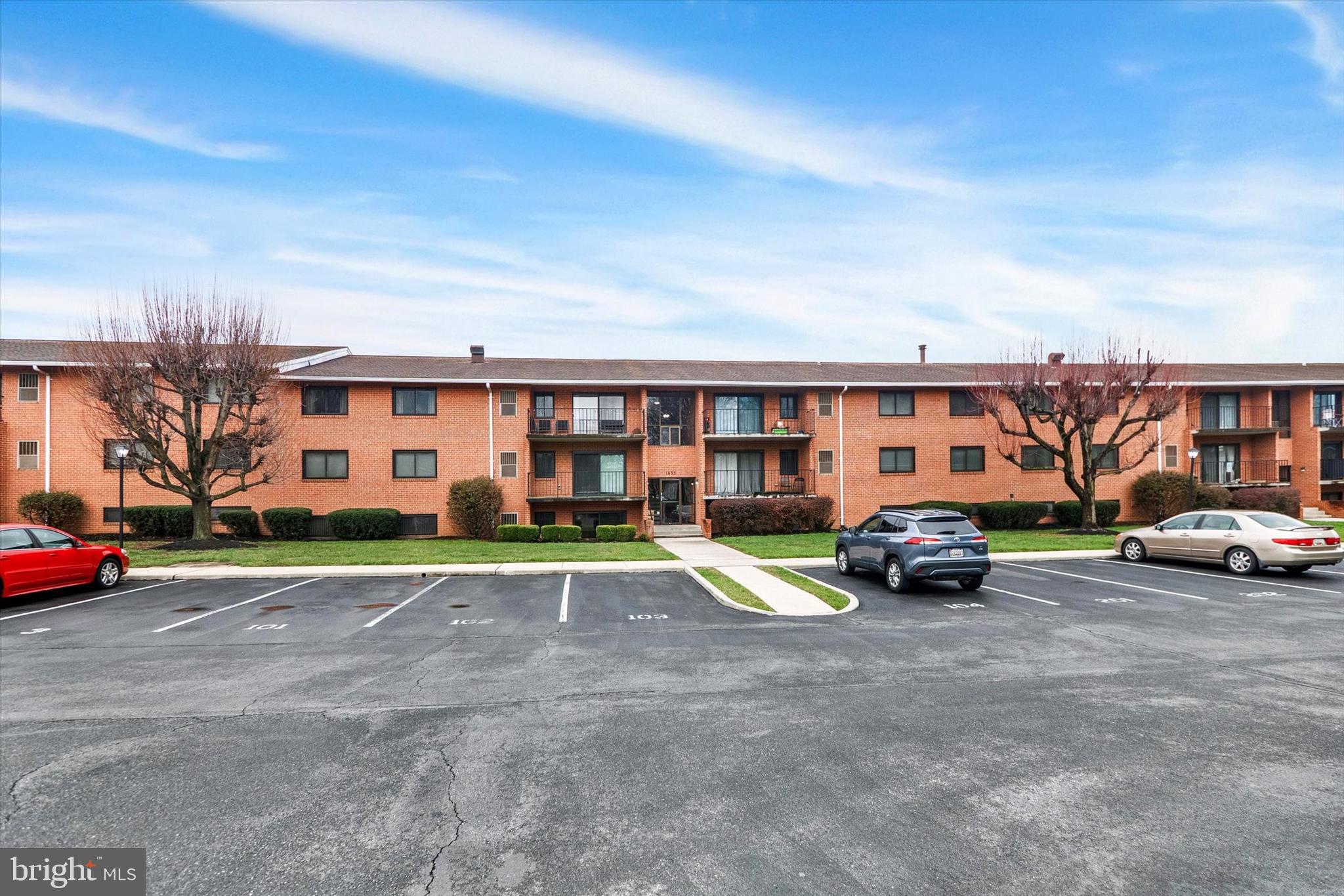 EDGEWOOD CONDOMMINIUMS - Residential