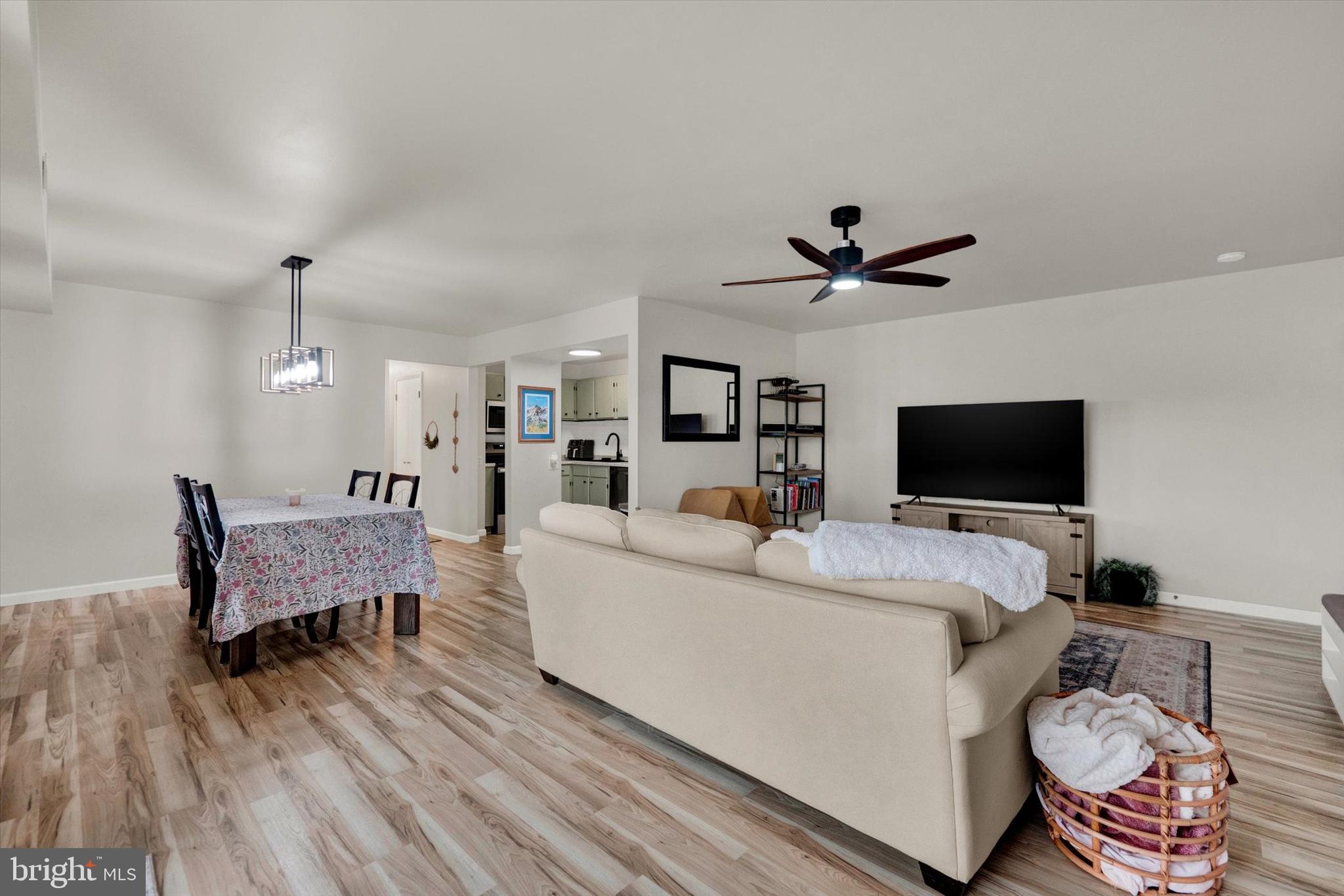 EDGEWOOD CONDOMMINIUMS - Residential