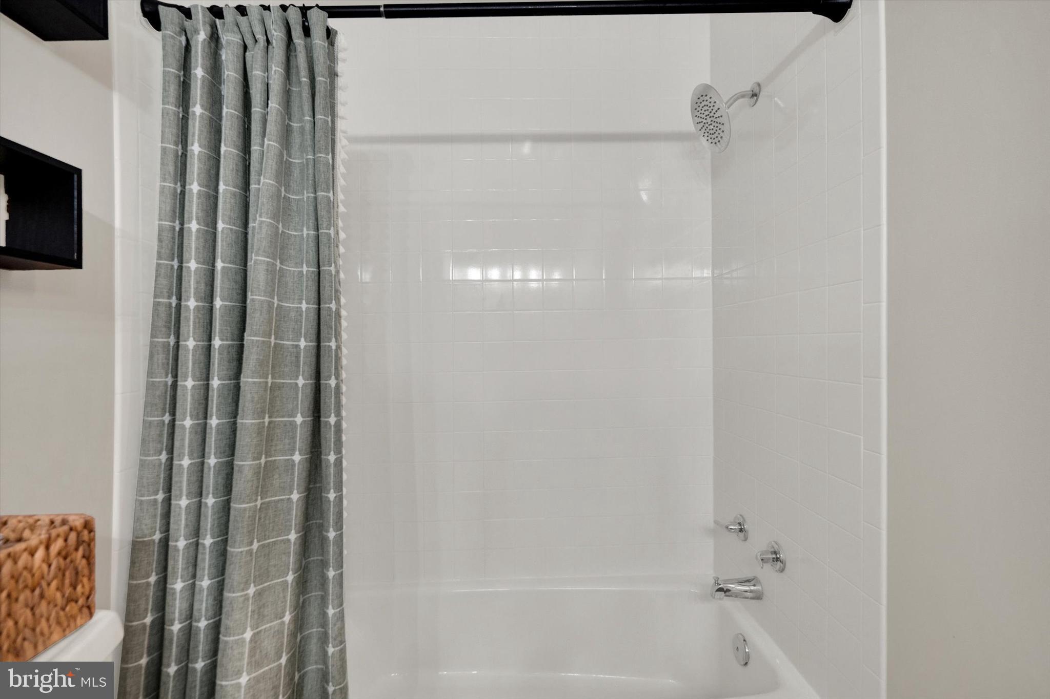 EDGEWOOD CONDOMMINIUMS - Residential