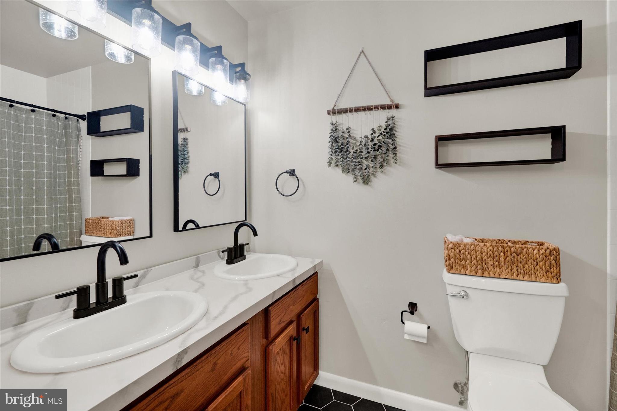 EDGEWOOD CONDOMMINIUMS - Residential