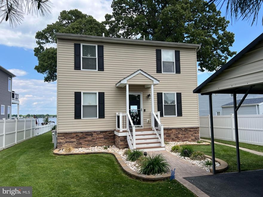 Beautiful waterfront home offering 3 bedrooms 3.5 bathrooms. Bonus room is basement is being used as a 4th bedroom. Beautiful views, two boat lifts, gated driveway.  Professional pics coming soon.