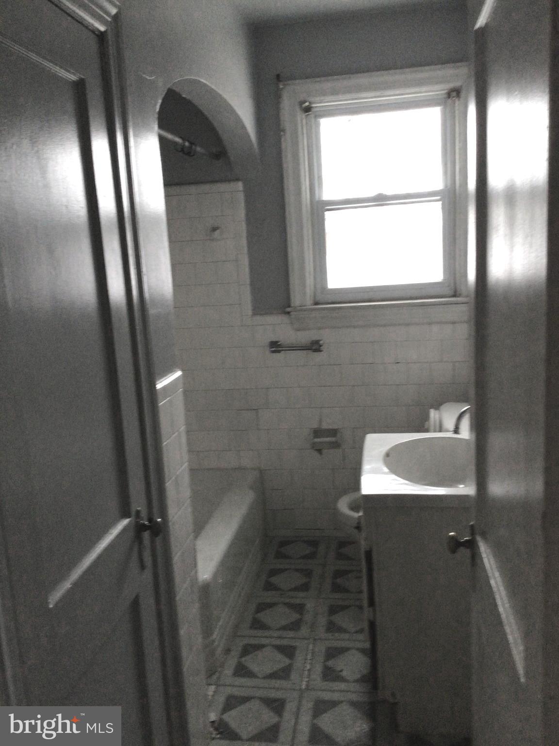 ASHBURTON HISTORIC DISTRICT - Residential