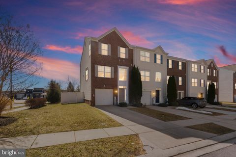 Townhouse For Sale - 9301 Silver Charm Drive<br/> RANDALLSTOWN, MD 21133