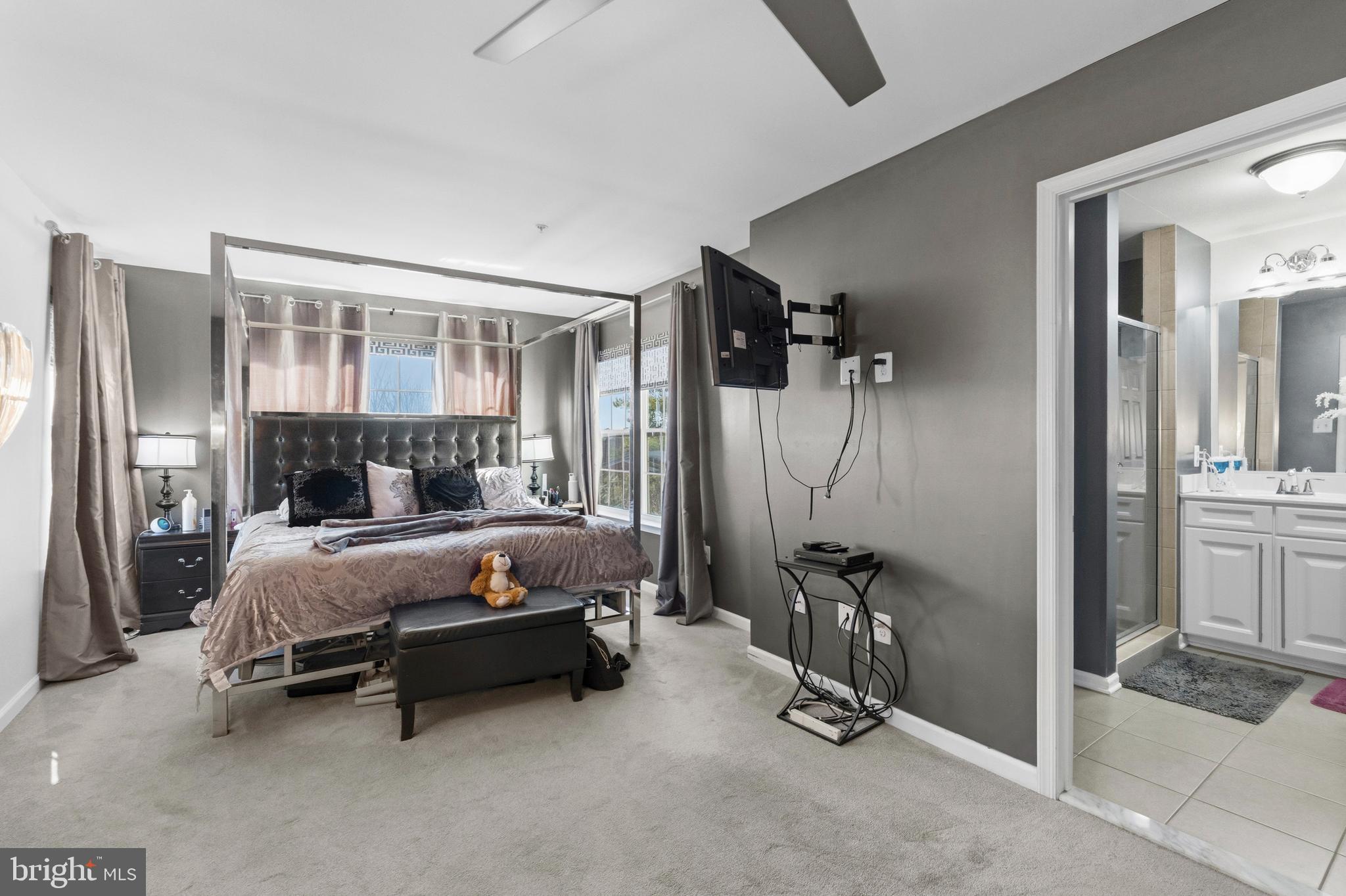 CARRIAGE HILLS TOWNHOUSE - Residential