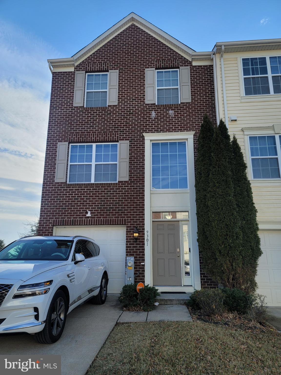 CARRIAGE HILLS TOWNHOUSE - Residential