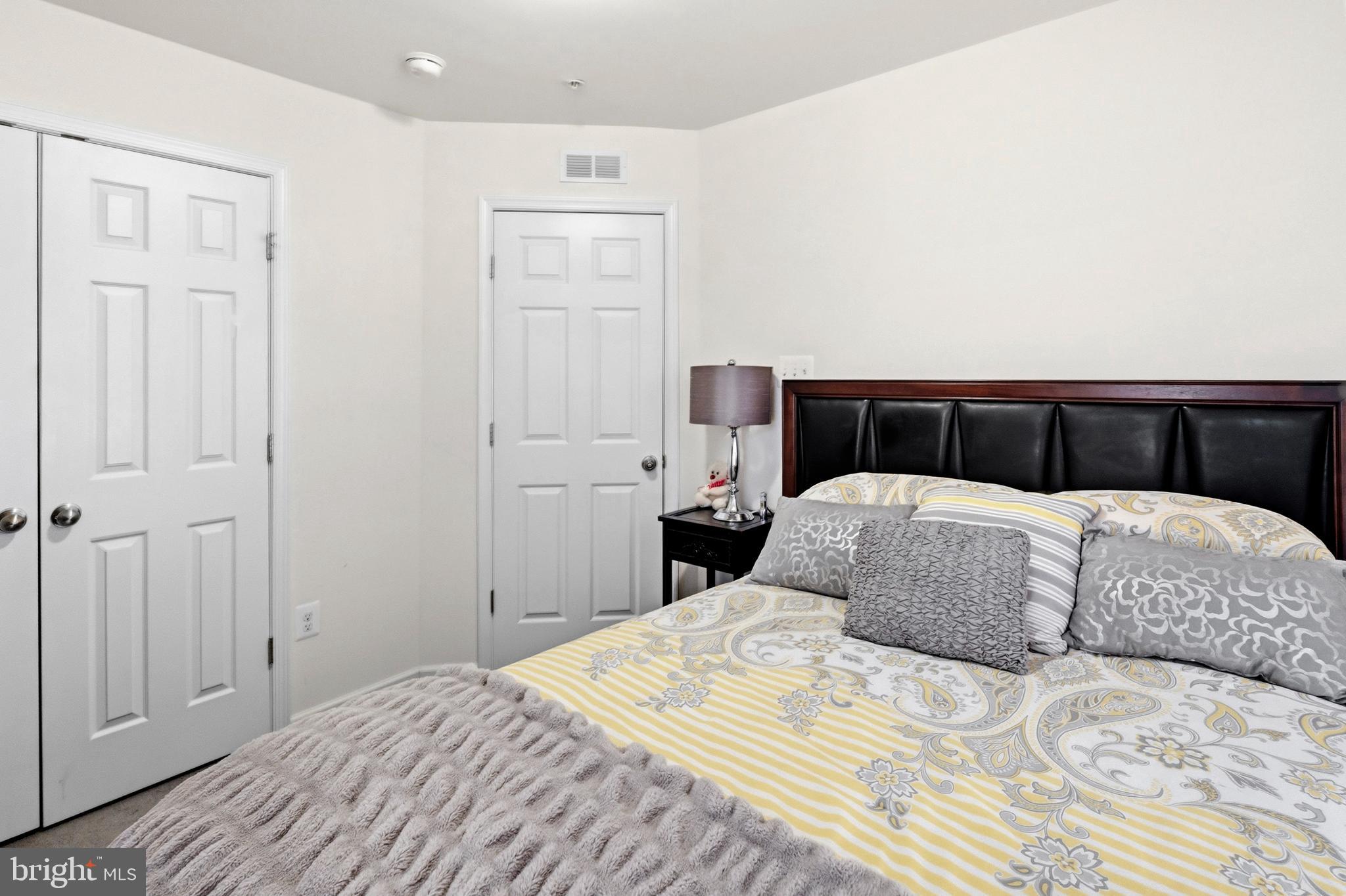 CARRIAGE HILLS TOWNHOUSE - Residential