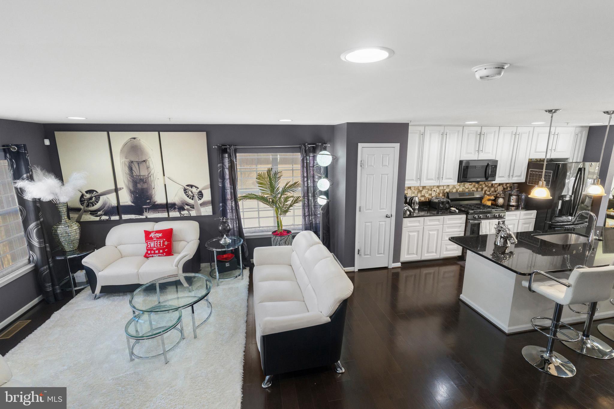 CARRIAGE HILLS TOWNHOUSE - Residential