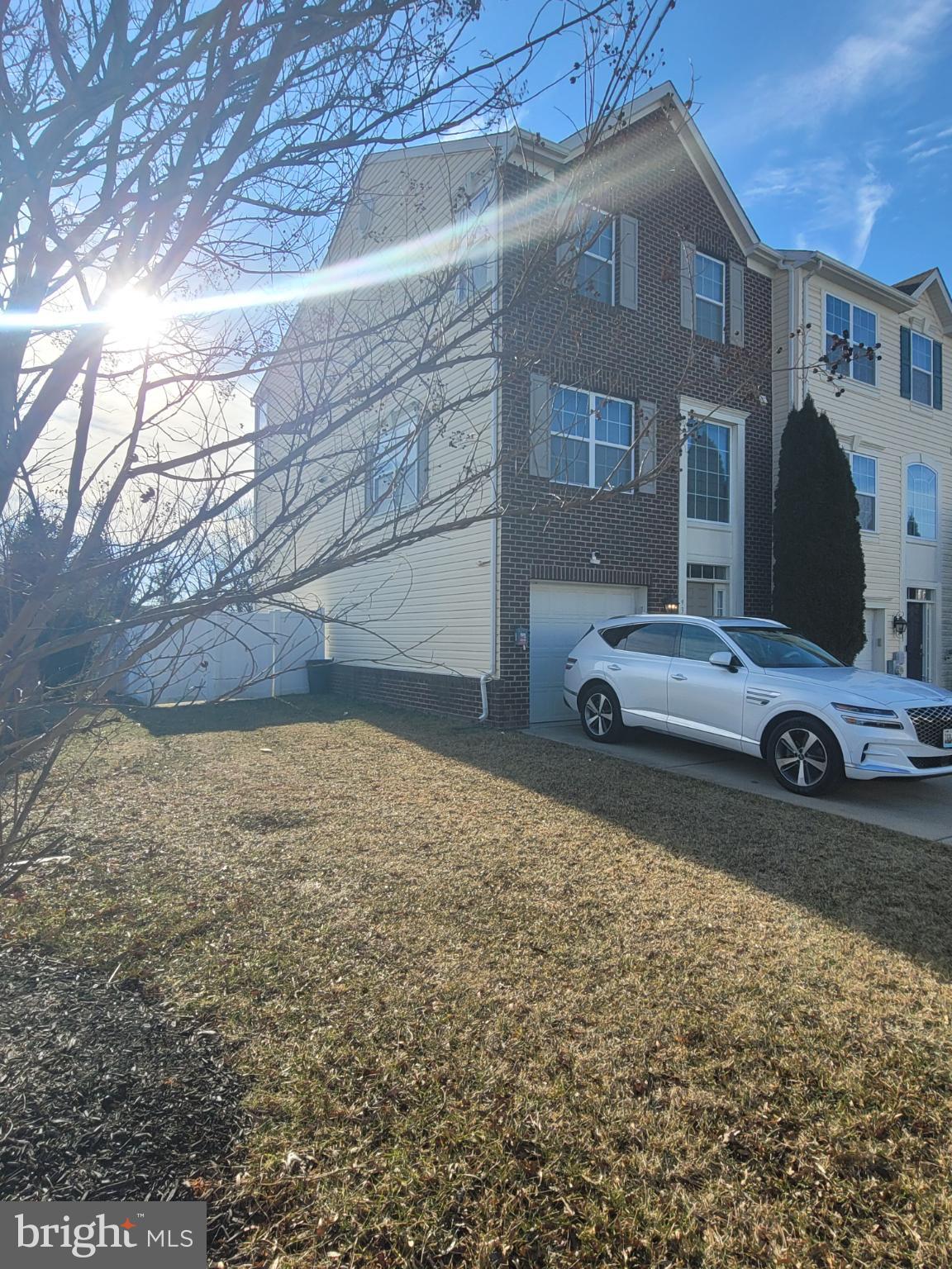 CARRIAGE HILLS TOWNHOUSE - Residential